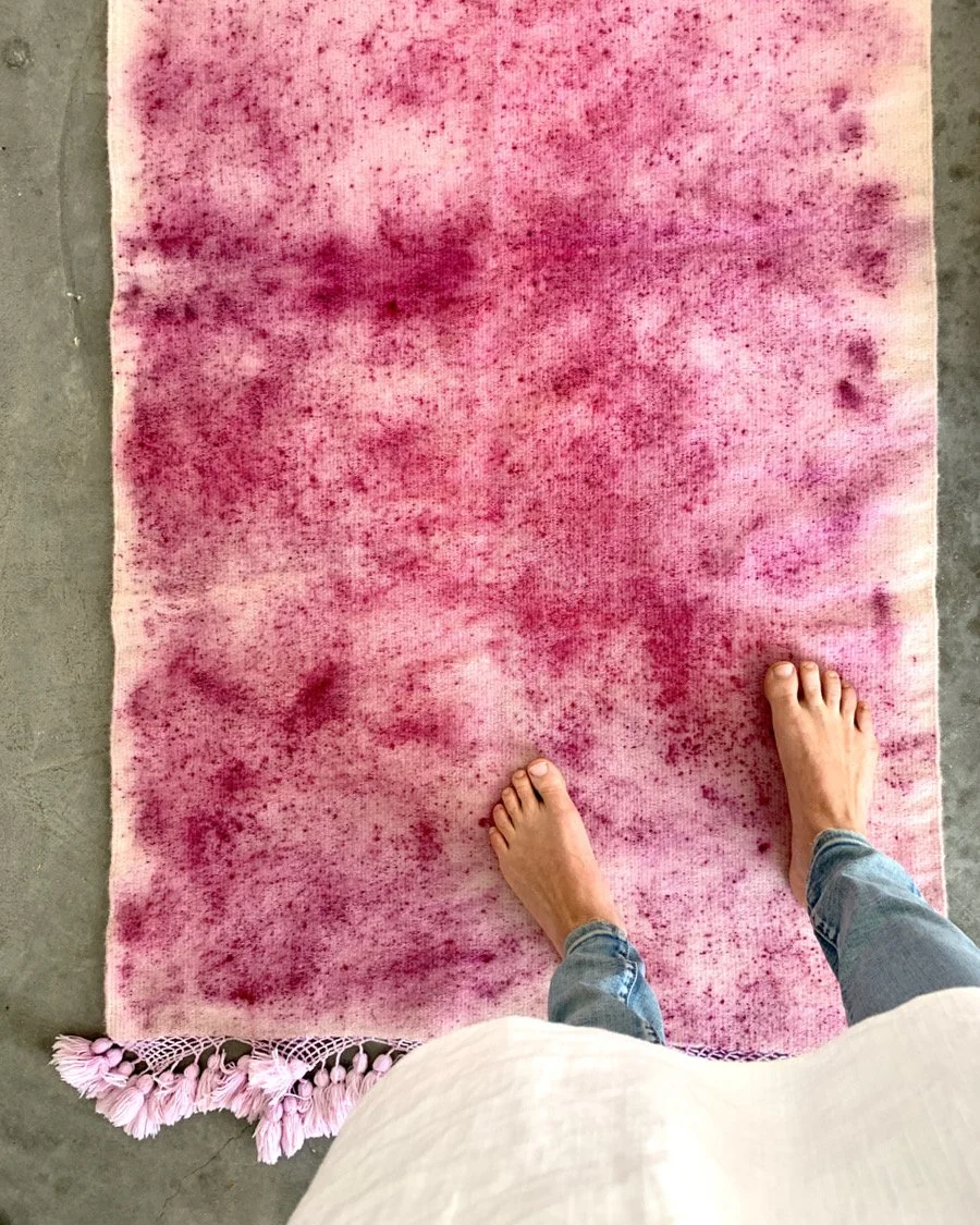 Mexchic exploration of traditional artisanal natural botanical dyes and dying in Oaxaca Mexico, hand dyed pochote ceiba kapok tree seed pod fiber endemic plant cellulose fiber perricon mexican mint marigold añil indigo magnolia rosemary granada pomeg
