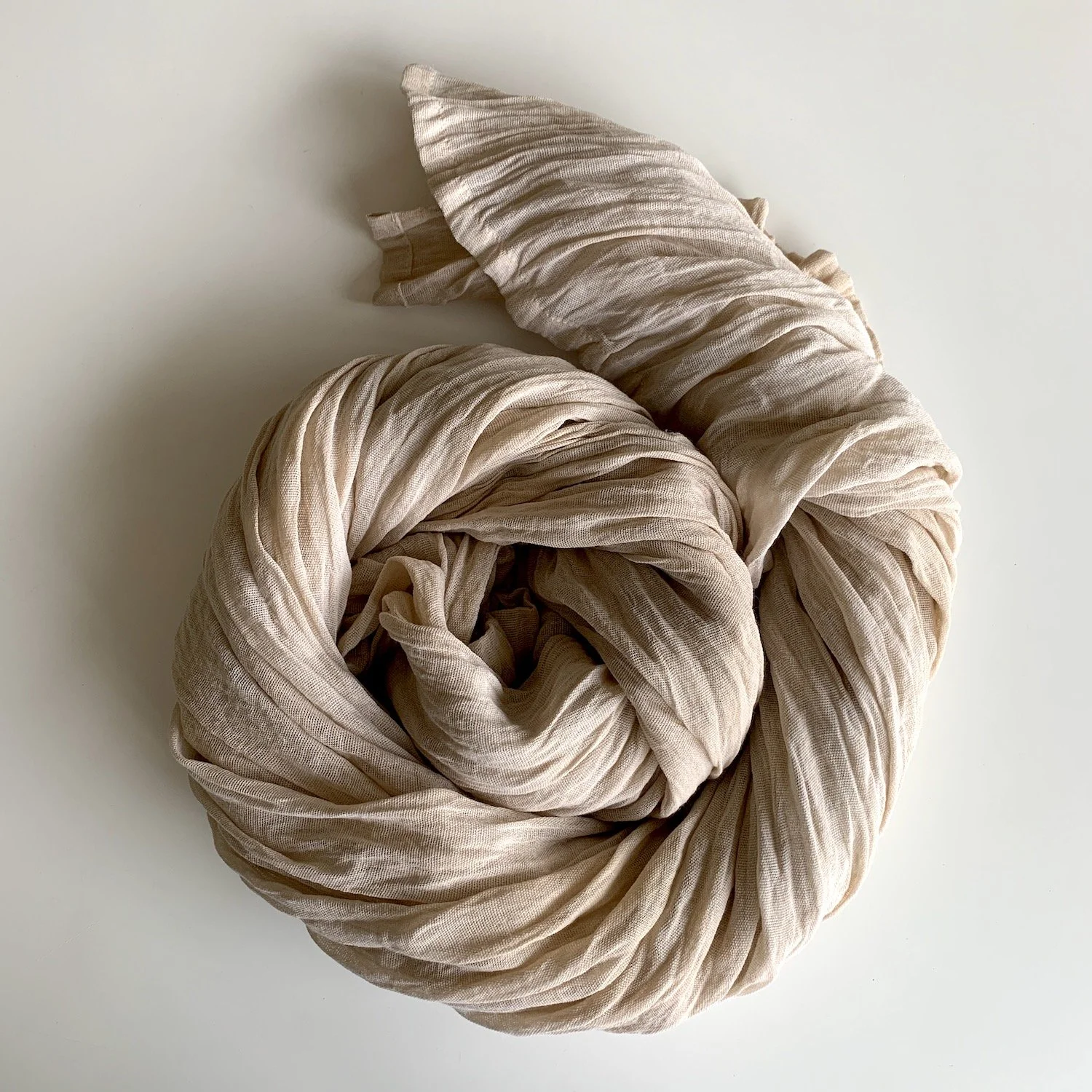 Mexchic exploration of traditional artisanal natural botanical dyes and dying in Oaxaca Mexico, hand dyed pochote ceiba kapok tree seed pod fiber endemic plant cellulose fiber perricon mexican mint marigold añil indigo magnolia rosemary granada pomeg