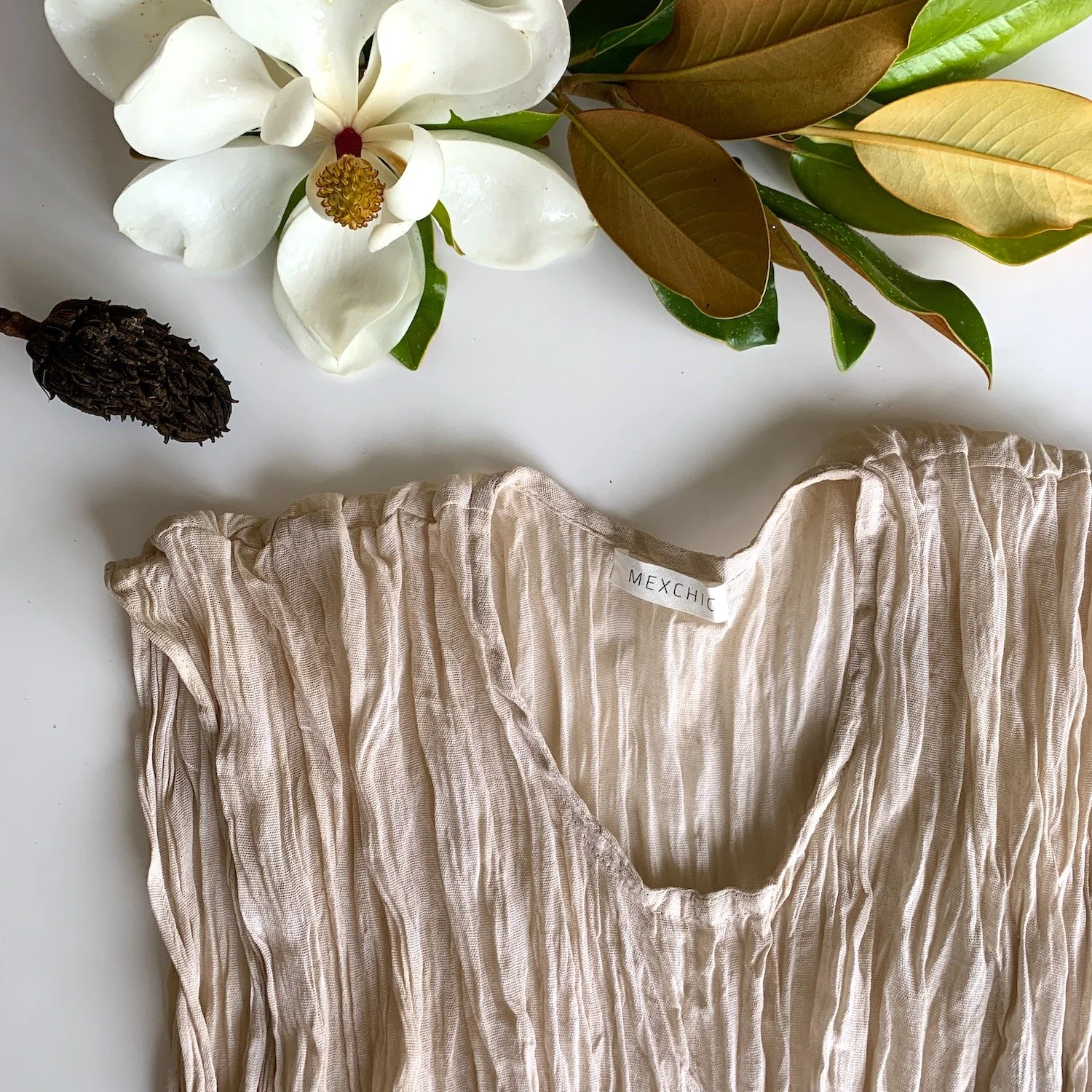 Mexchic exploration of traditional artisanal natural botanical dyes and dying in Oaxaca Mexico, hand dyed pochote ceiba kapok tree seed pod fiber endemic plant cellulose fiber perricon mexican mint marigold añil indigo magnolia rosemary granada pomeg