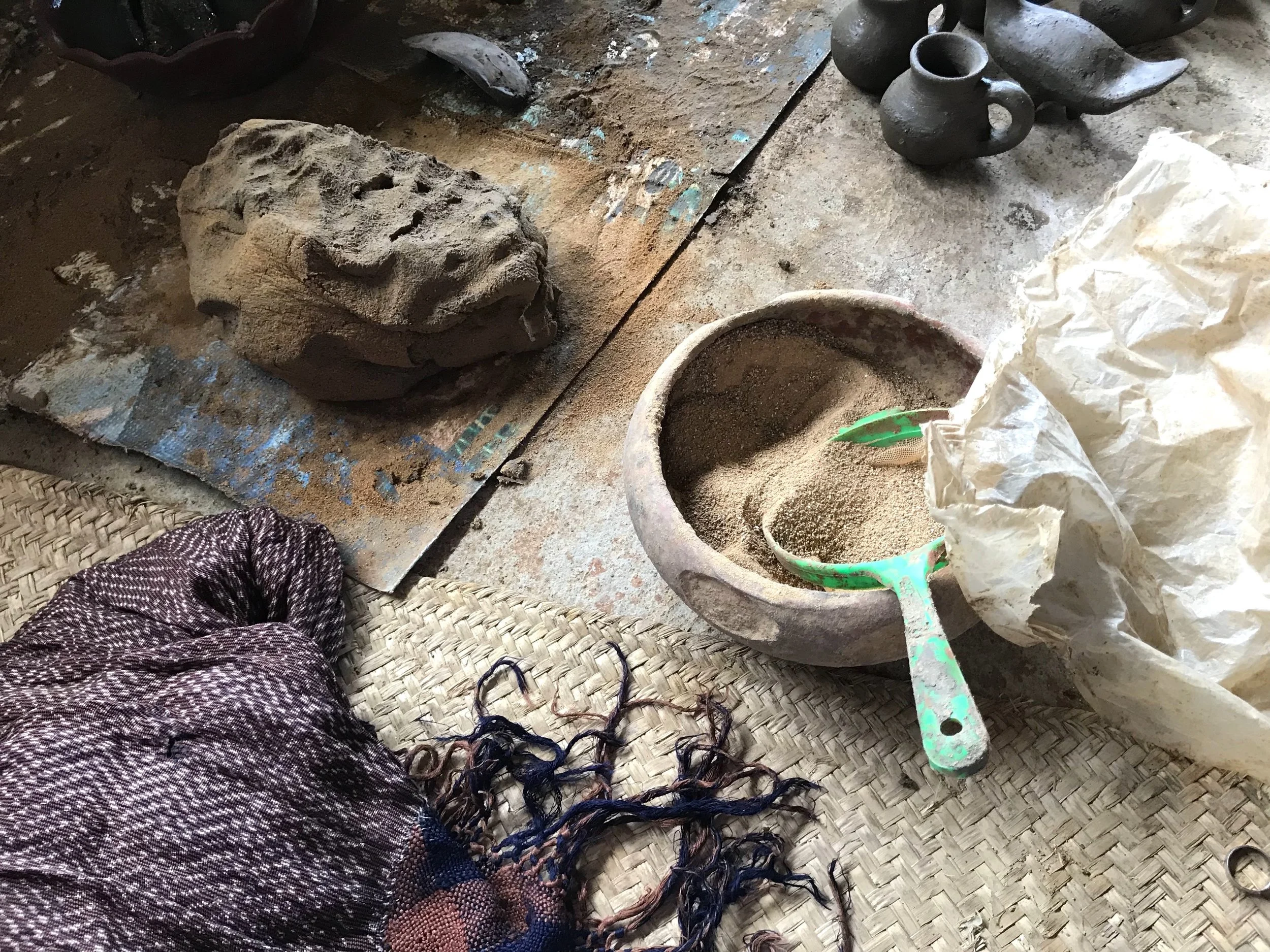 Mexchic Shopping in Oaxaca mexico for contemporary craft of Mexican design for natural clothing ceramic clay buttons fire pit san marcos tlapazola oaxaca mexico zapotec indigenous culture mexican artist regenerative sustainable fashion ethical design