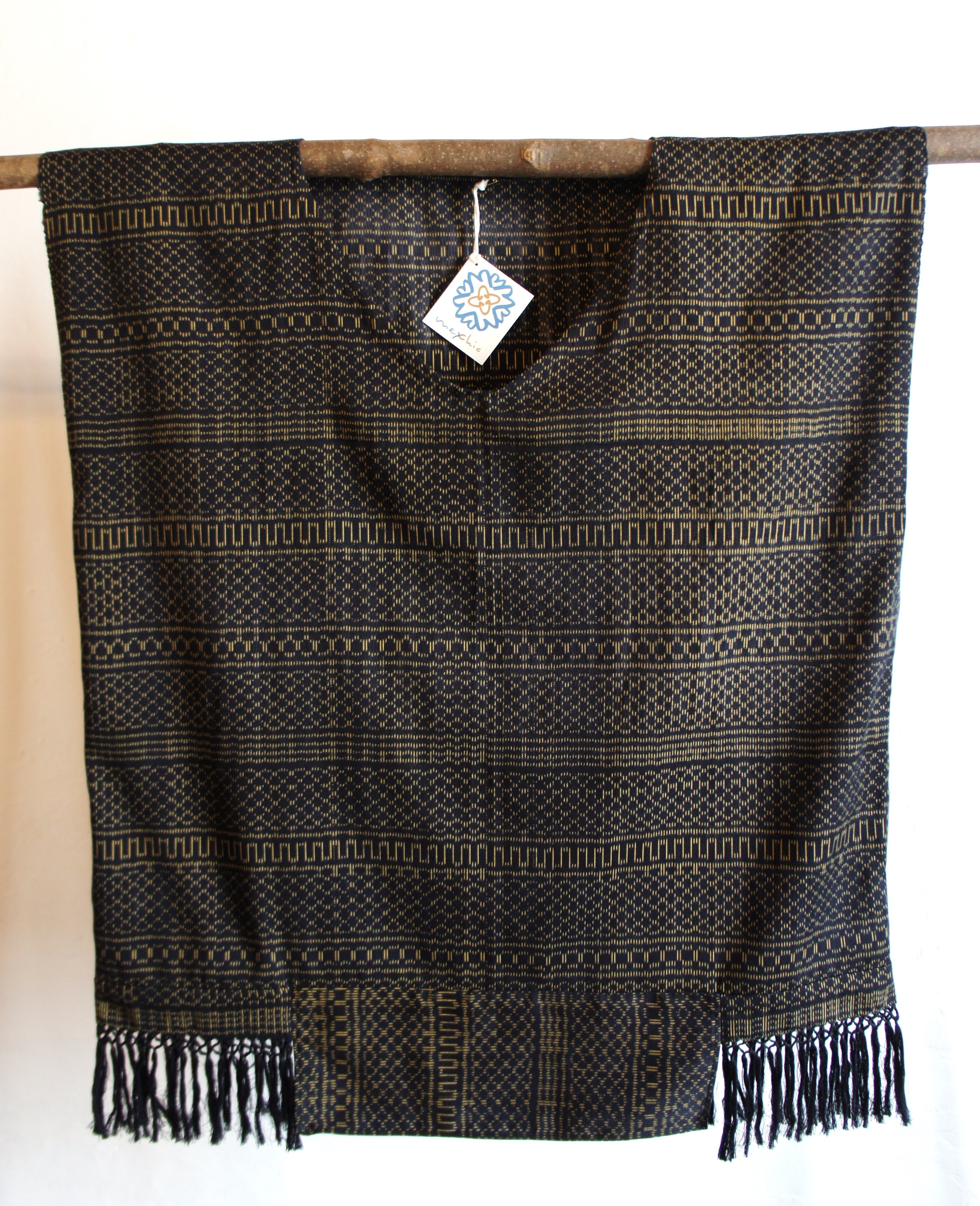 handwoven craft cotton embroidery macrame fringe rebozo shawl mexico mexican oaxaca chiapas toluca tenancingo estado de mexico highend highfashion moda textiles artisan artisanal natural dyes botanical dyes blue black plaid check blouse poncho top sh