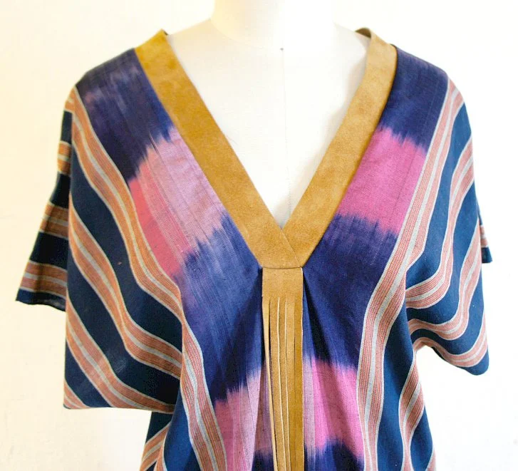handwoven craft cotton embroidery macrame fringe rebozo shawl mexico mexican oaxaca chiapas toluca tenancingo estado de mexico highend highfashion moda textiles artisan artisanal natural dyes botanical dyes blue black plaid check blouse poncho top sh
