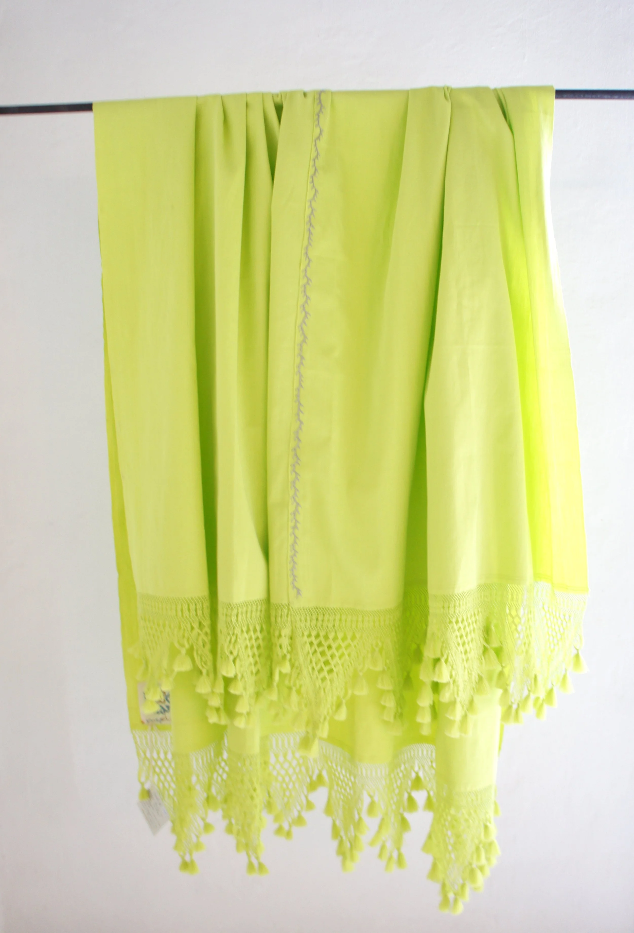 handwoven craft cotton embroidery macrame fringe rebozo shawl mexico mexican oaxaca chiapas toluca tenancingo estado de mexico highend highfashion moda textiles artisan artisanal natural dyes botanical dyes blue black plaid check blouse poncho top sh