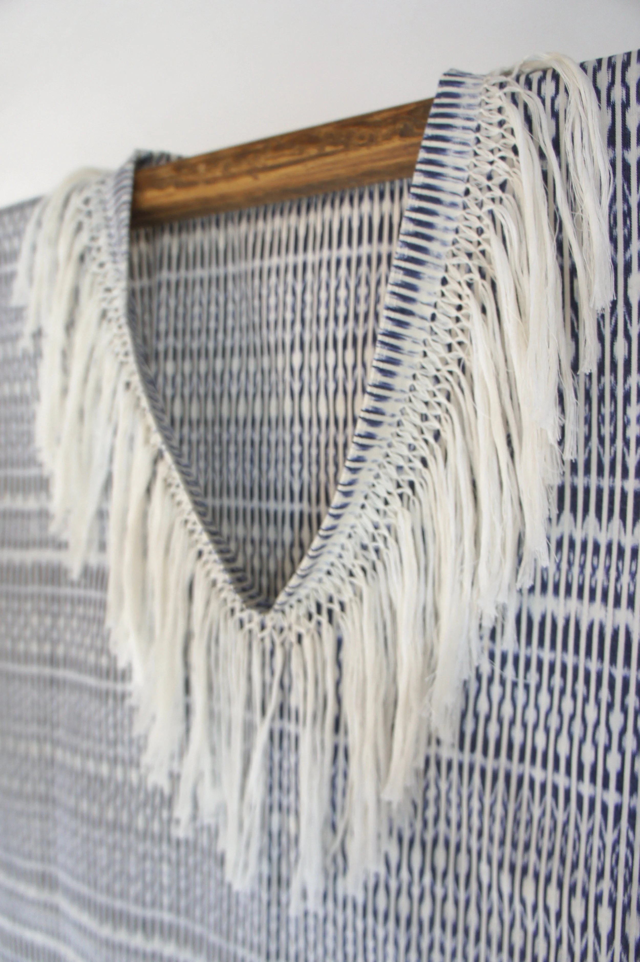 handwoven craft cotton embroidery macrame fringe rebozo shawl mexico mexican oaxaca chiapas toluca tenancingo estado de mexico highend highfashion moda textiles artisan artisanal natural dyes botanical dyes blue black plaid check blouse poncho top sh