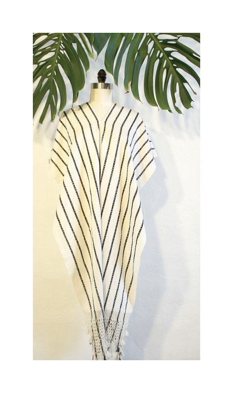 handwoven craft cotton embroidery macrame fringe rebozo shawl mexico mexican oaxaca chiapas toluca tenancingo estado de mexico highend highfashion moda textiles artisan artisanal natural dyes botanical dyes blue black plaid check blouse poncho top sh