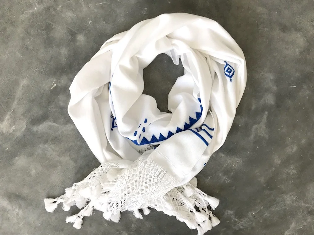 handwoven craft cotton embroidery macrame fringe rebozo shawl mexico mexican oaxaca chiapas toluca tenancingo estado de mexico highend highfashion moda textiles artisan artisanal natural dyes botanical dyes blue black plaid check blouse poncho top sh