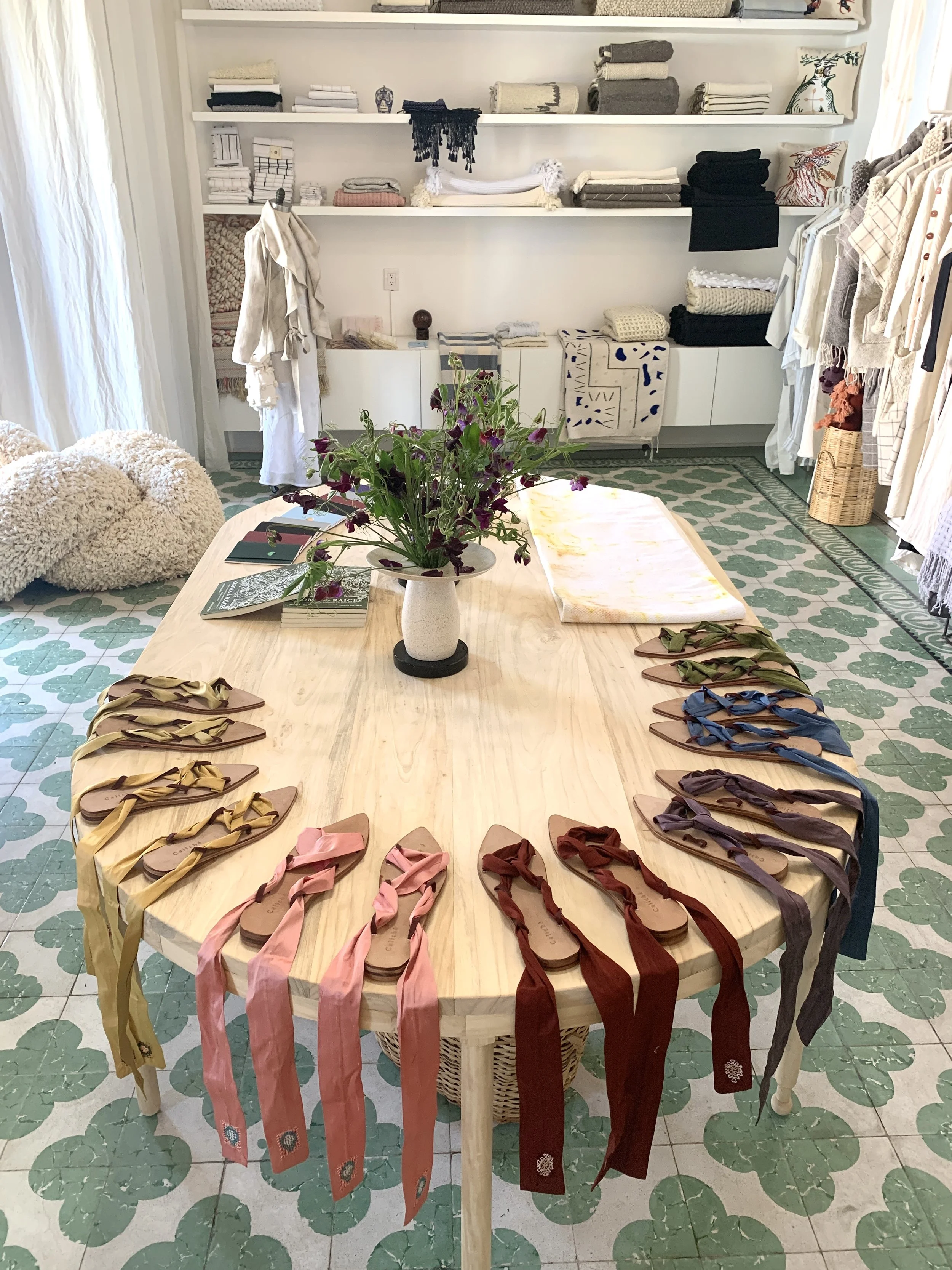 Mexchic shopping in Oaxaca, Mexico for clothing, textiles, home goods homewares, artisan made goods, boutique is a design shop hand woven natural ethically made sustainable regenerative cotton wool alpaca antique lace silk vintage natural dyes botani
