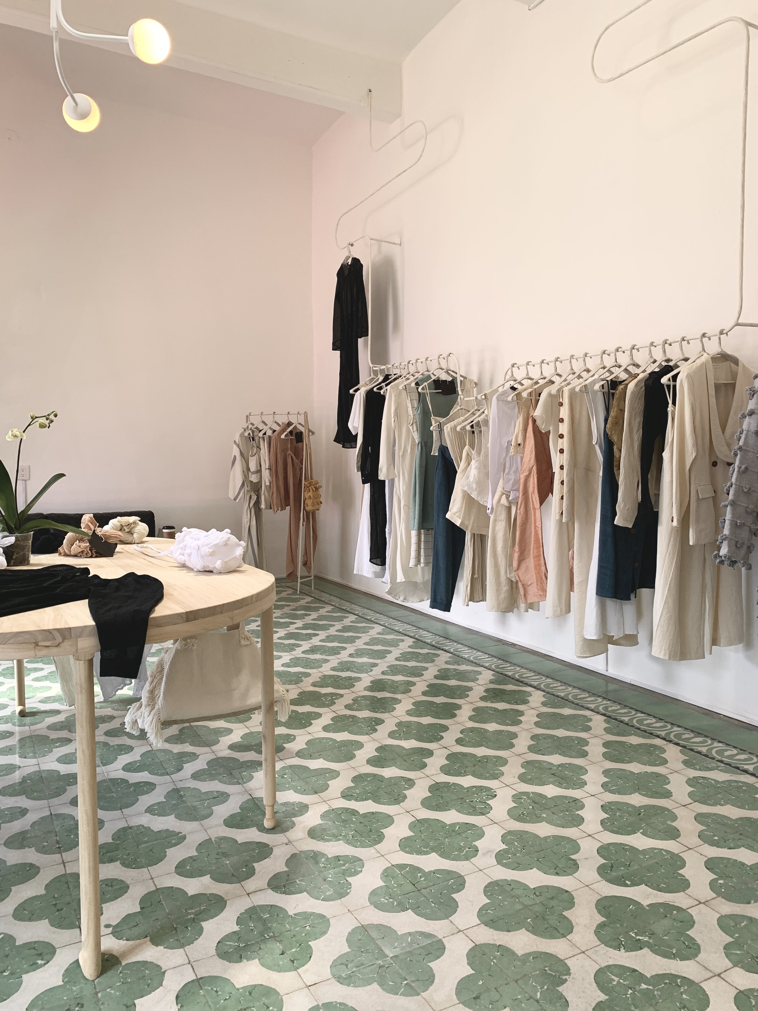Mexchic shopping in Oaxaca, Mexico for clothing, textiles, home goods homewares, artisan made goods, boutique is a design shop hand woven natural ethically made sustainable regenerative cotton wool alpaca antique lace silk vintage natural dyes botani