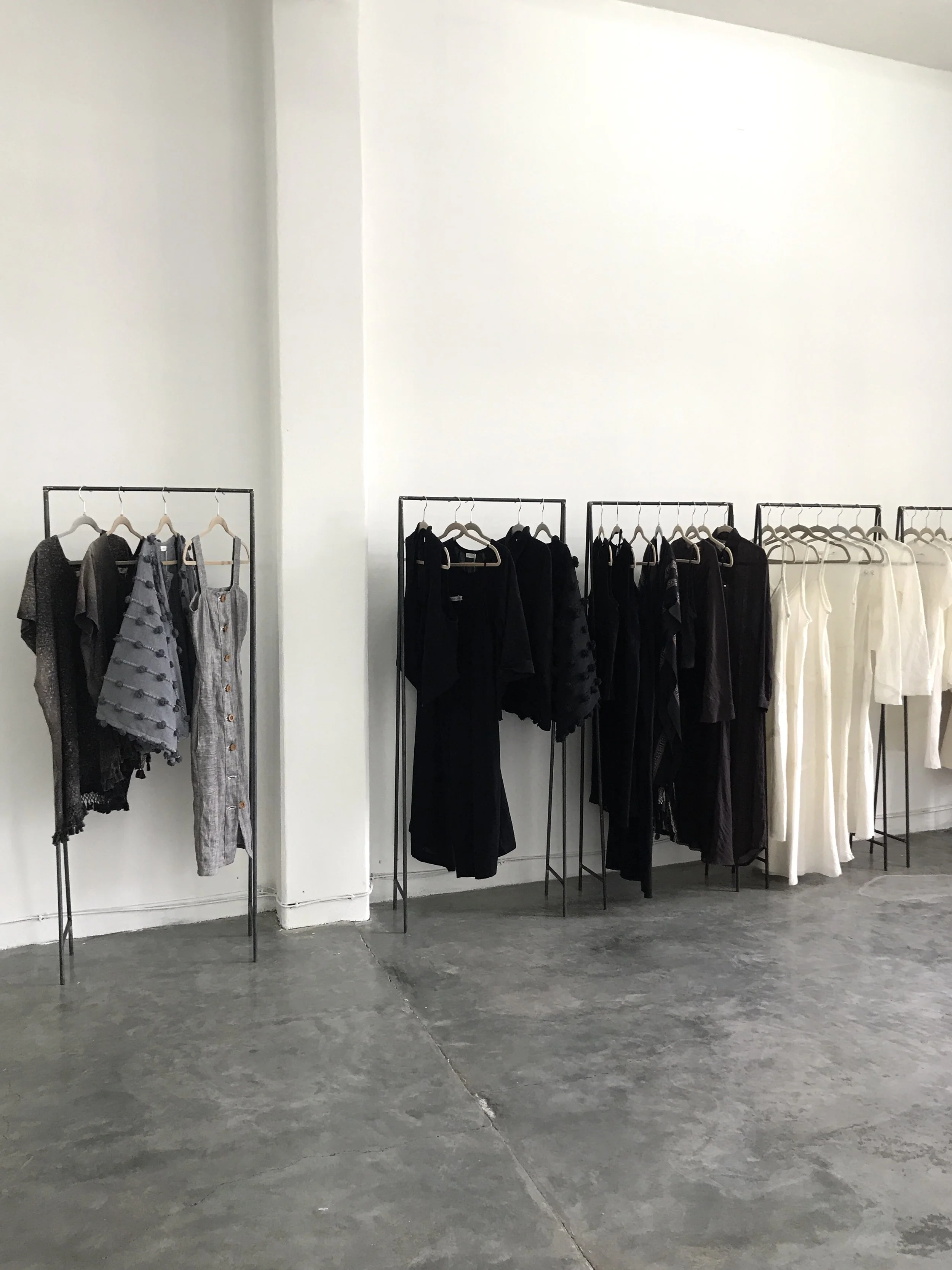 Mexchic shopping in Oaxaca, Mexico for clothing, textiles, home goods homewares, artisan made goods, boutique is a design shop hand woven natural ethically made sustainable regenerative cotton wool alpaca antique lace silk vintage natural dyes botani