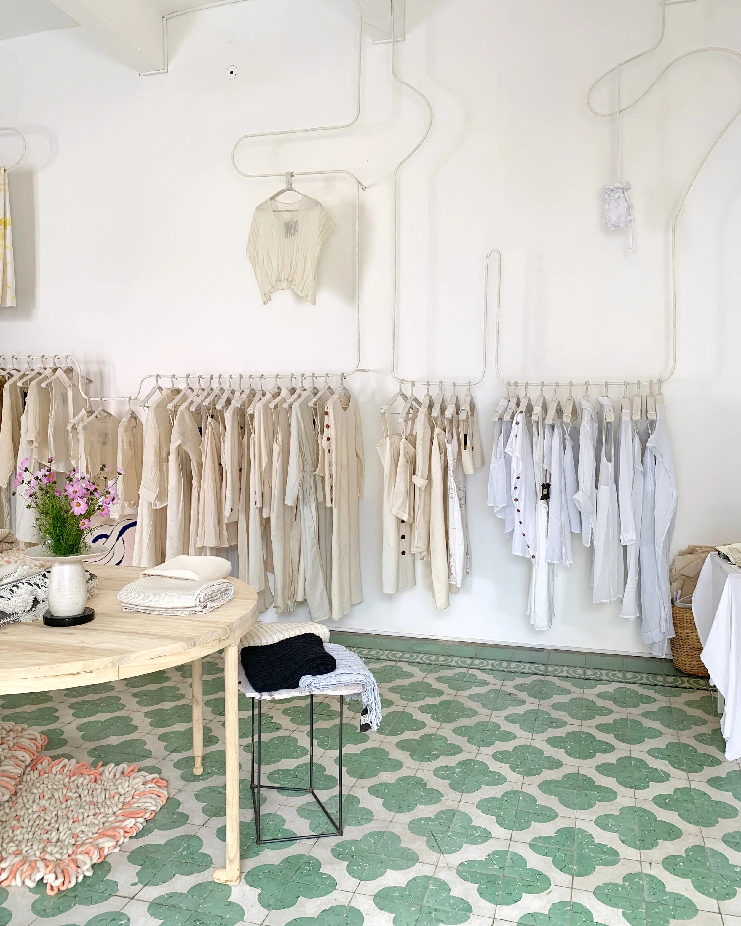 Mexchic shopping in Oaxaca, Mexico for clothing, textiles, home goods homewares, artisan made goods, boutique is a design shop hand woven natural ethically made sustainable regenerative cotton wool alpaca antique lace silk vintage natural dyes botani