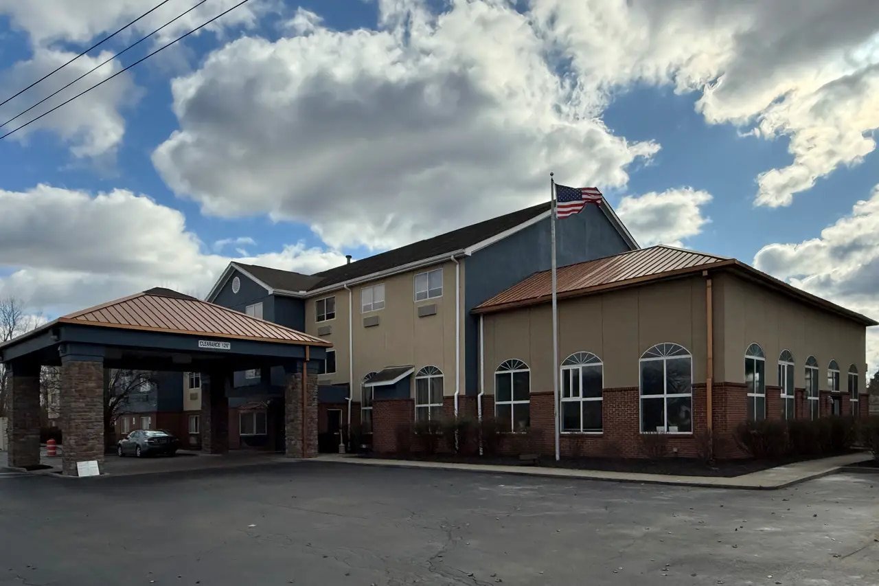 Exterior of Comfort Inn Sharonville at 11160 Dowlin Dr