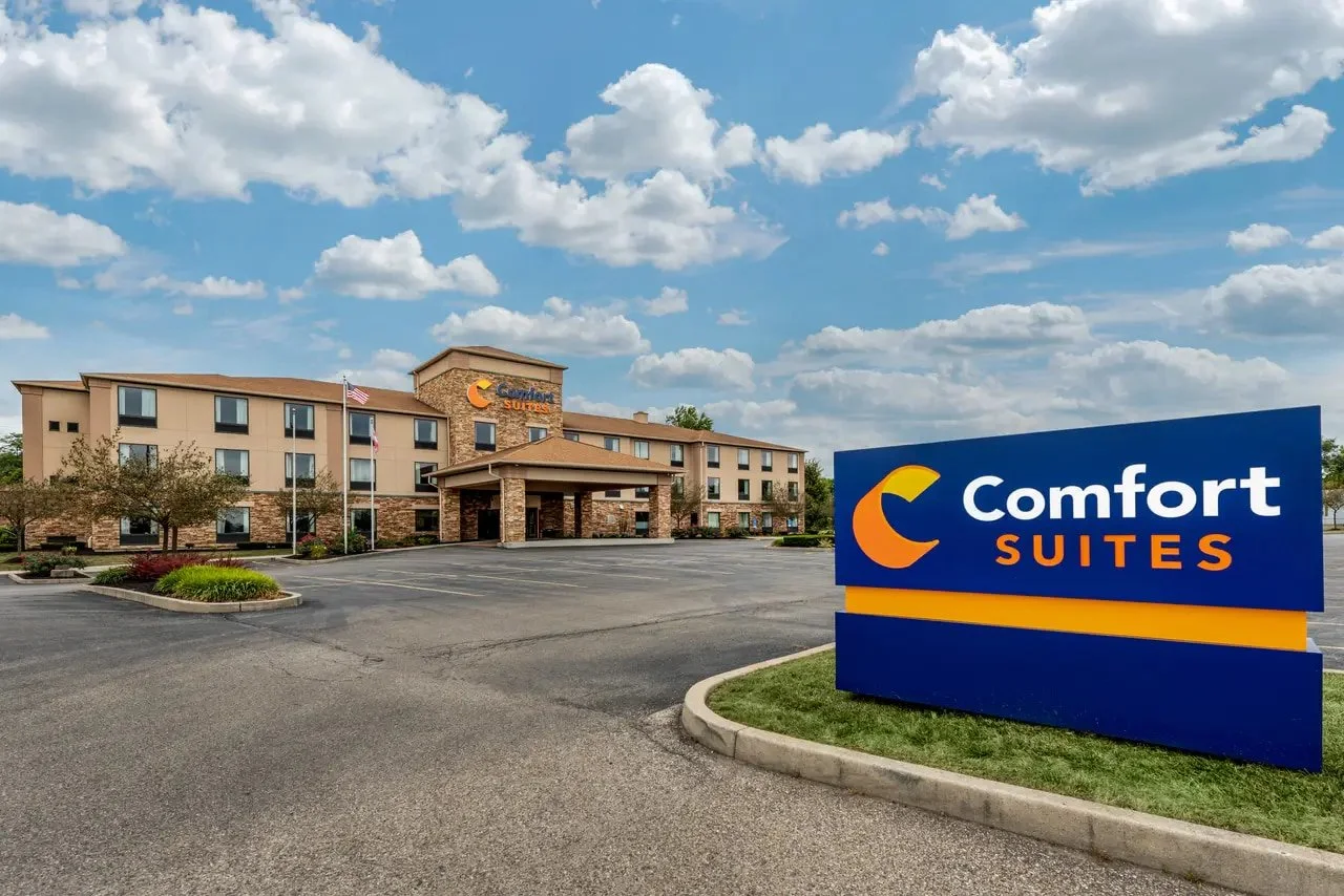 Exterior of Comfort Suites Dayton at 5220 Huberville Ave
