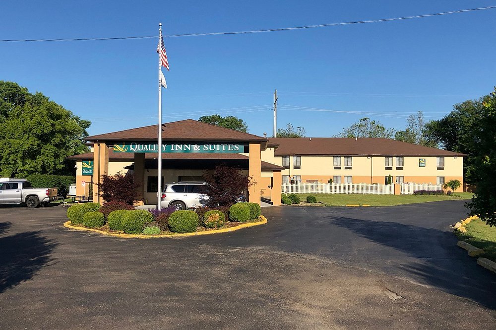 Exterior of Quality Inn Circleville at 24517 US Highway 23