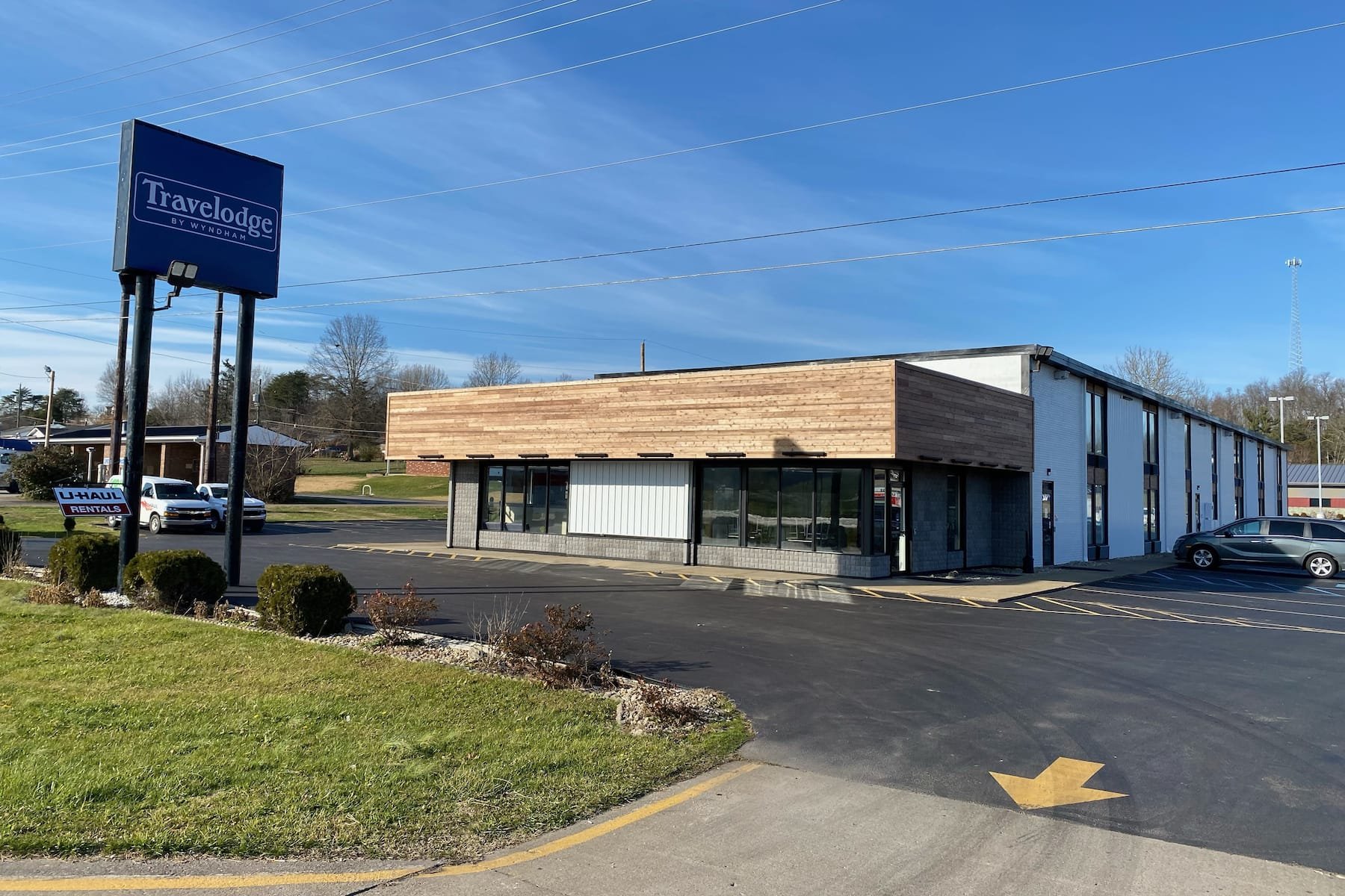 Exterior of Travelodge Gallipolis at 260 Jackson Pike