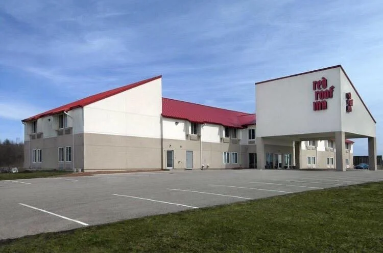 Exterior of Red Roof Inn Jackson at 1000 Acy Ave