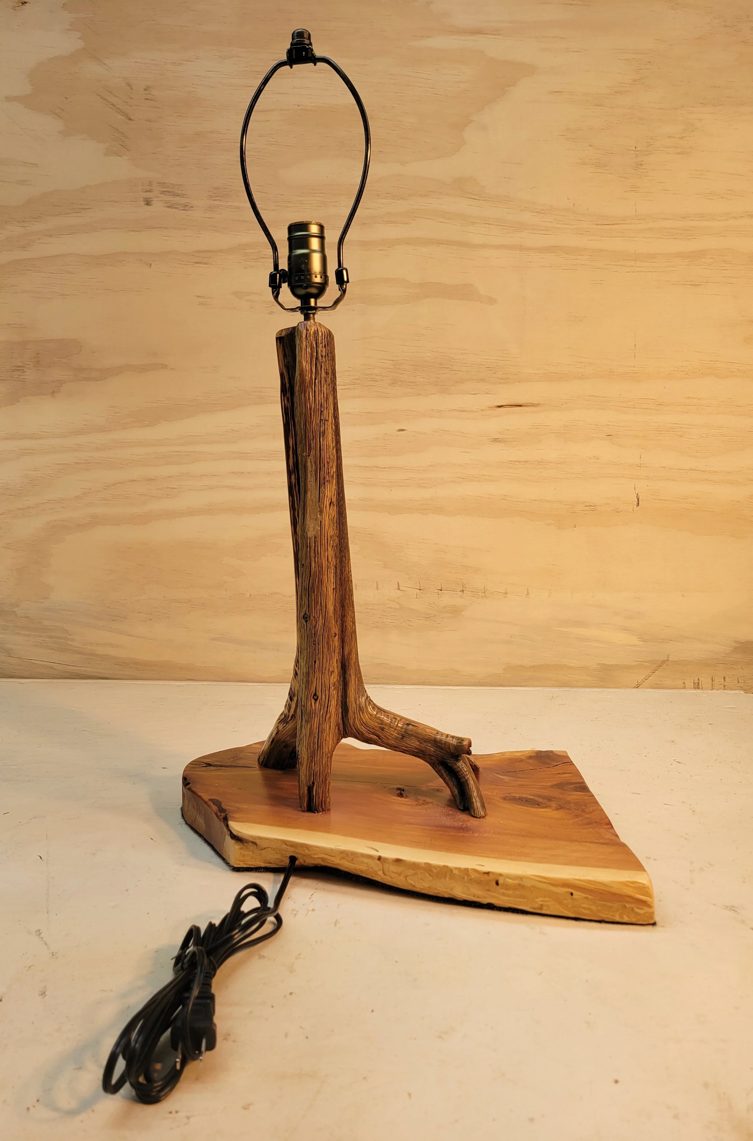 Lamp 1-Left.jpg