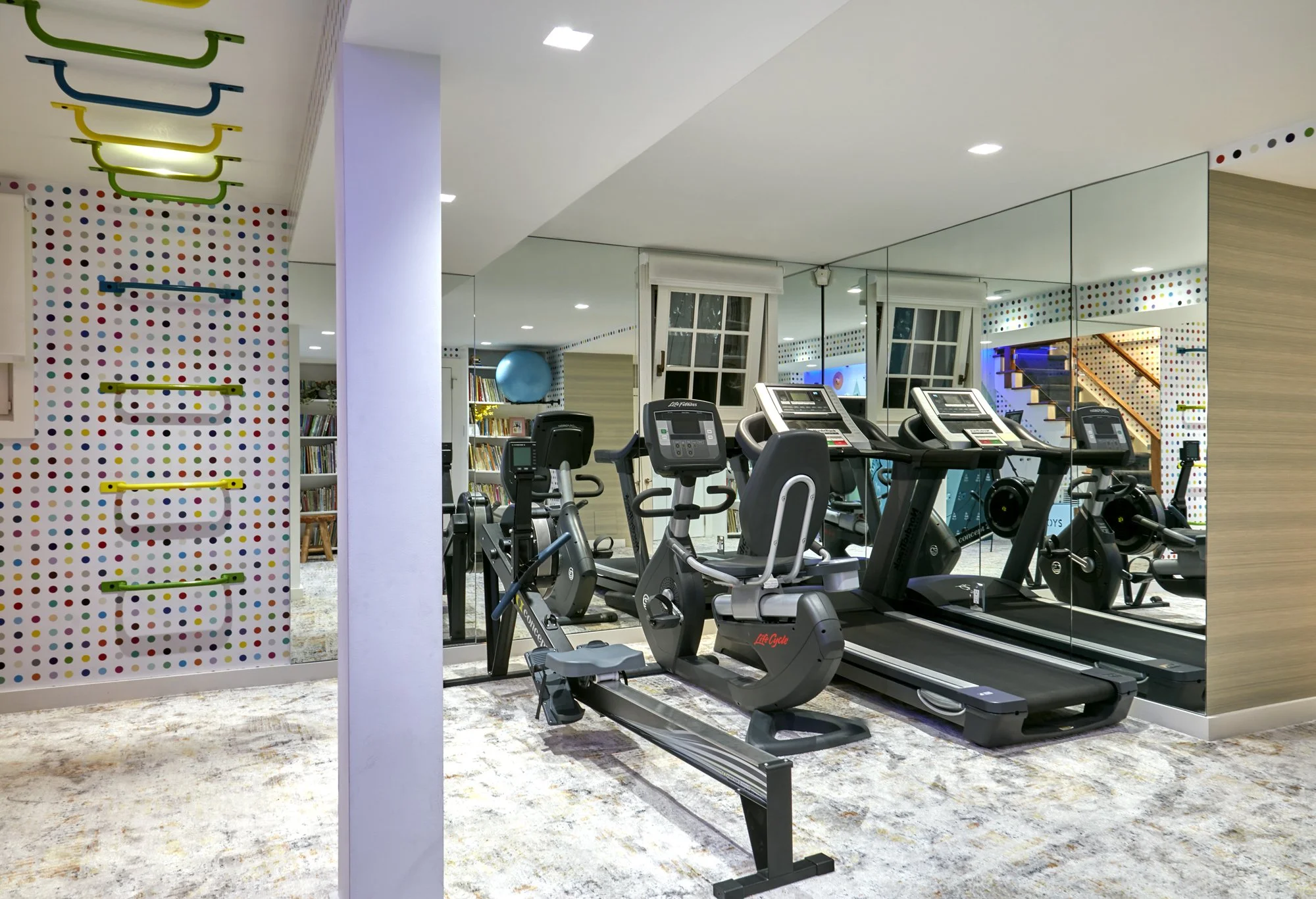 Y-GYM 2.jpg
