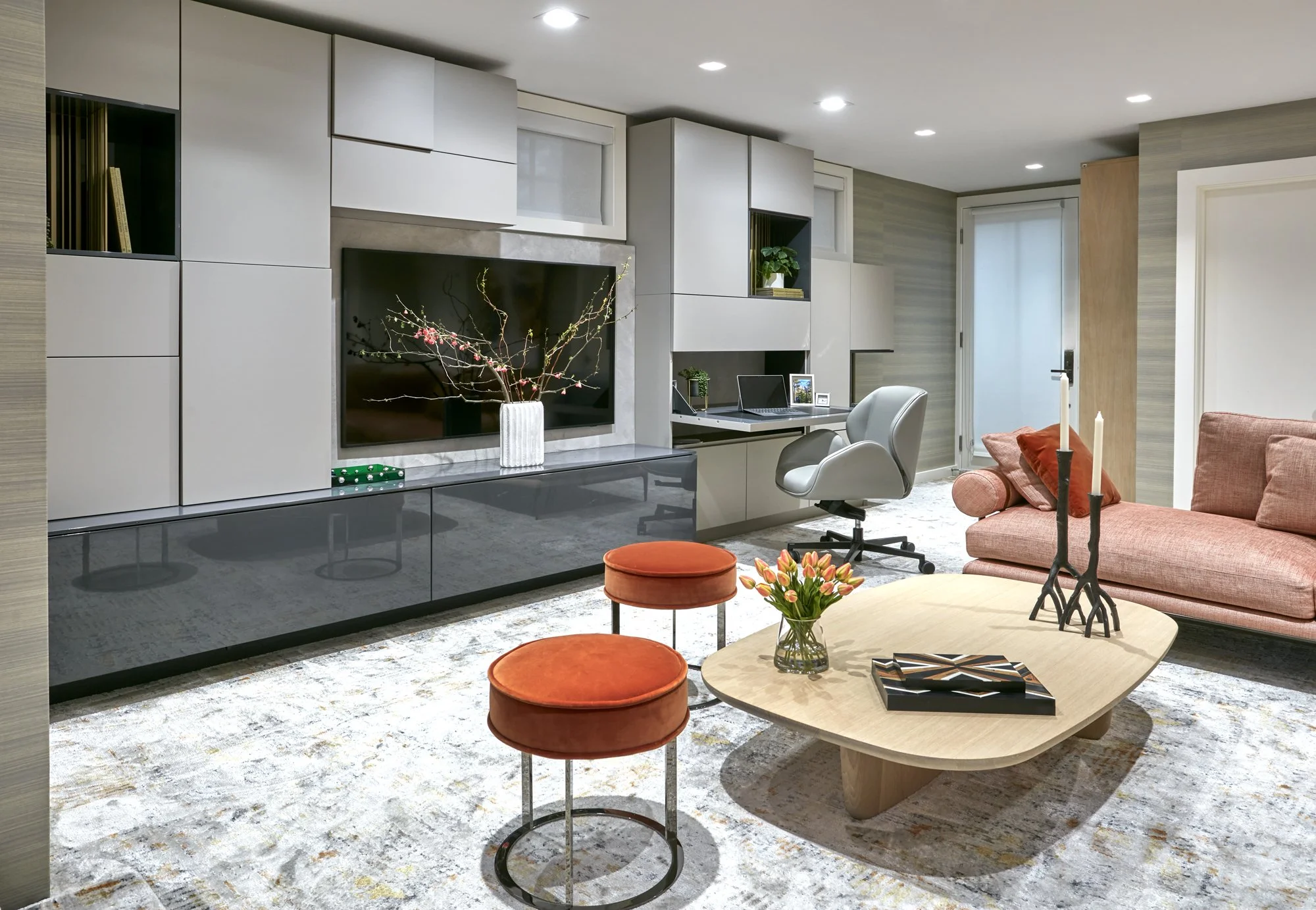 Y-Family room 2.jpg