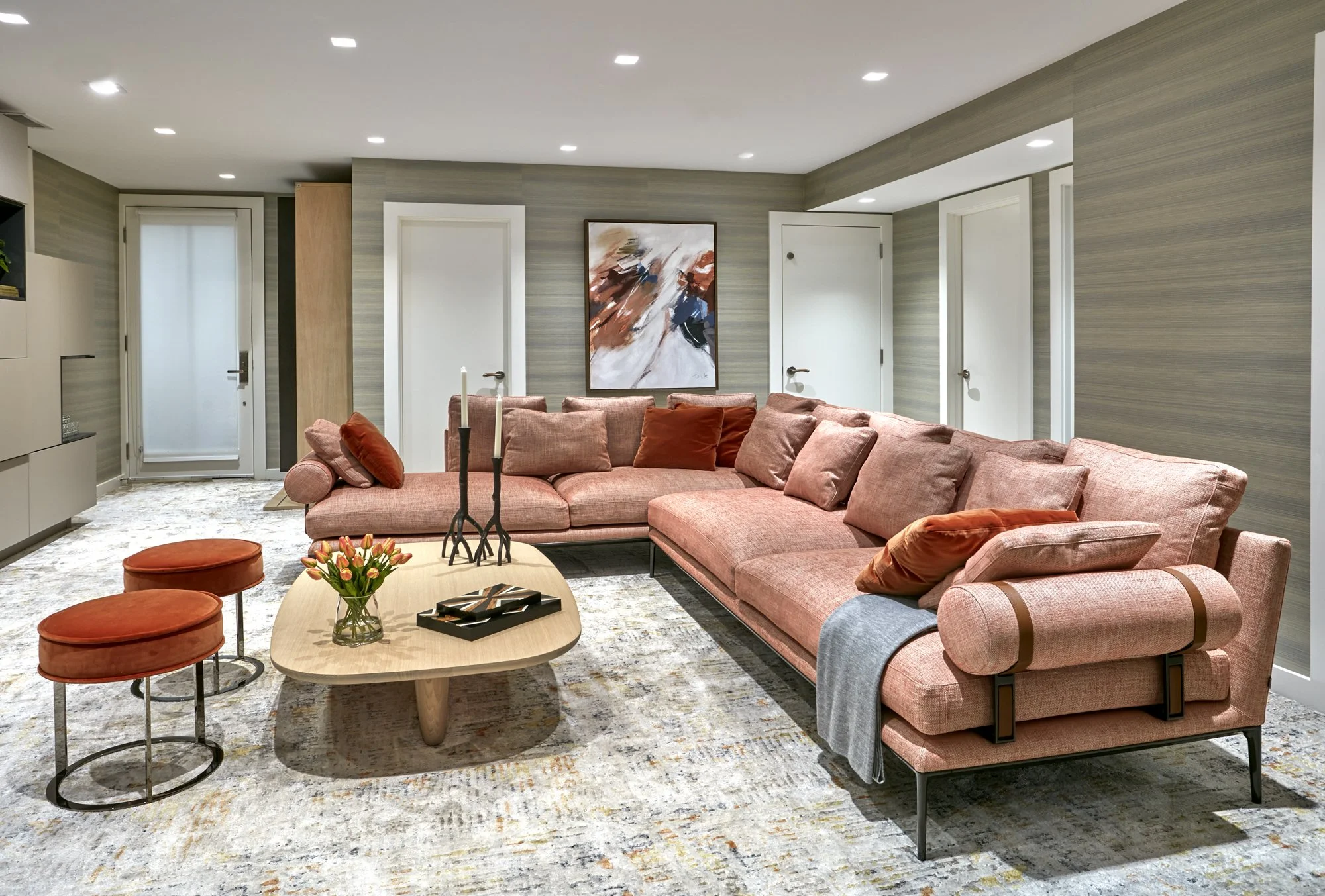 Y-Family room 1.jpg
