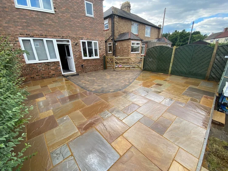 Sandstone patio with a circle feature