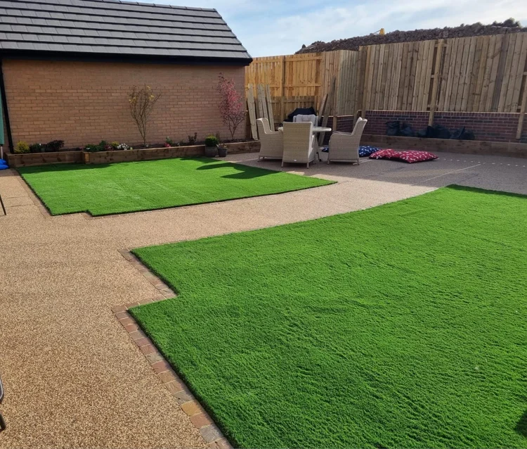 Resin path and artificial lawn