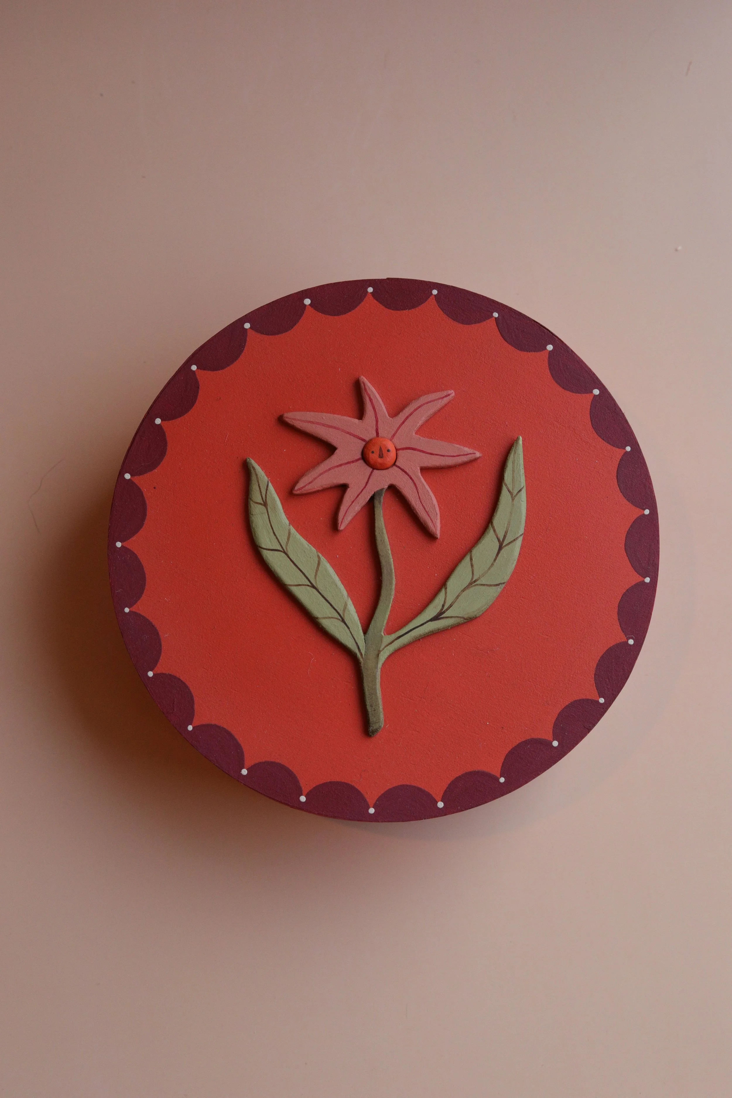 Große Spanschachtel Tanzende Blume