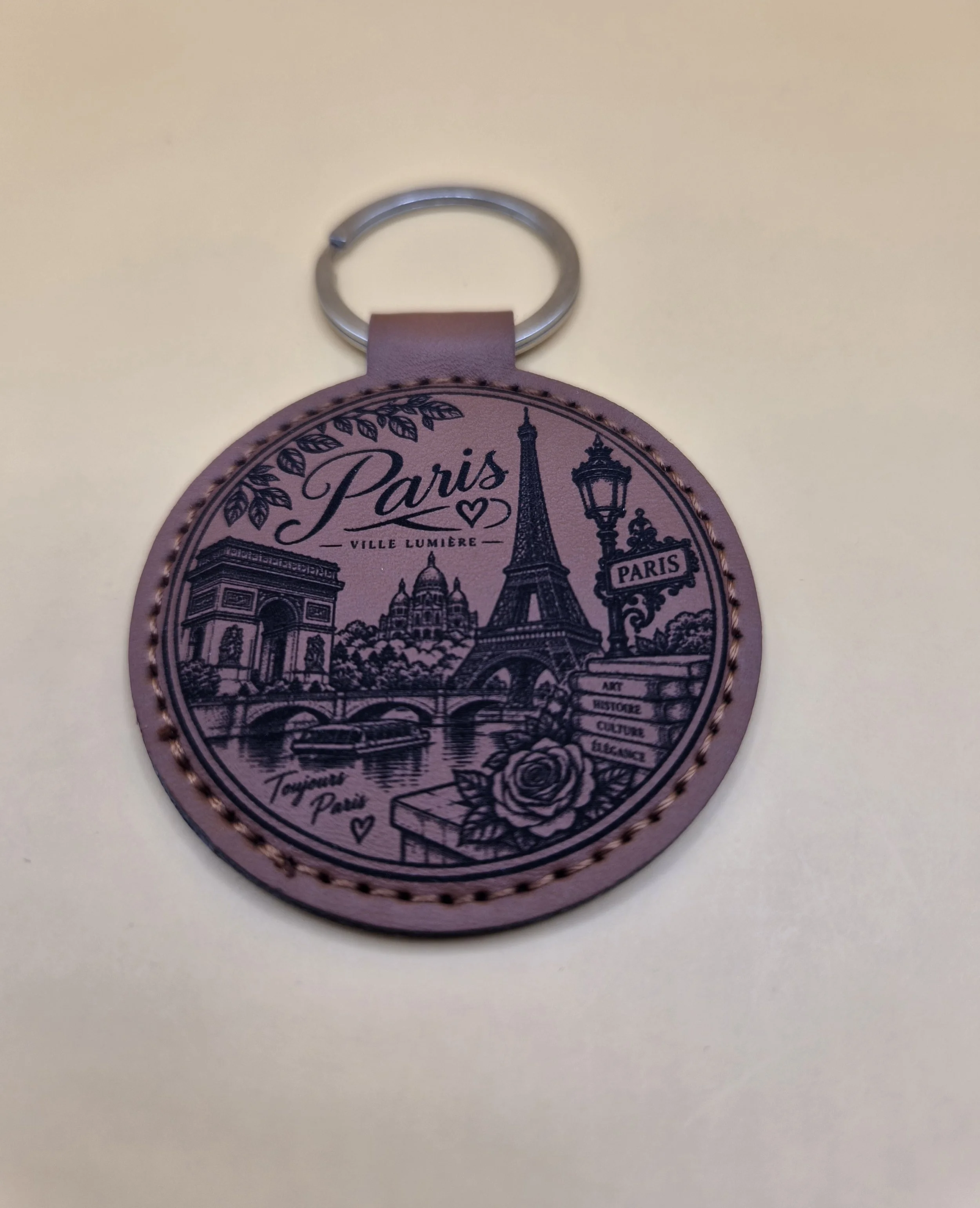 Porte clé en simili cuir Paris