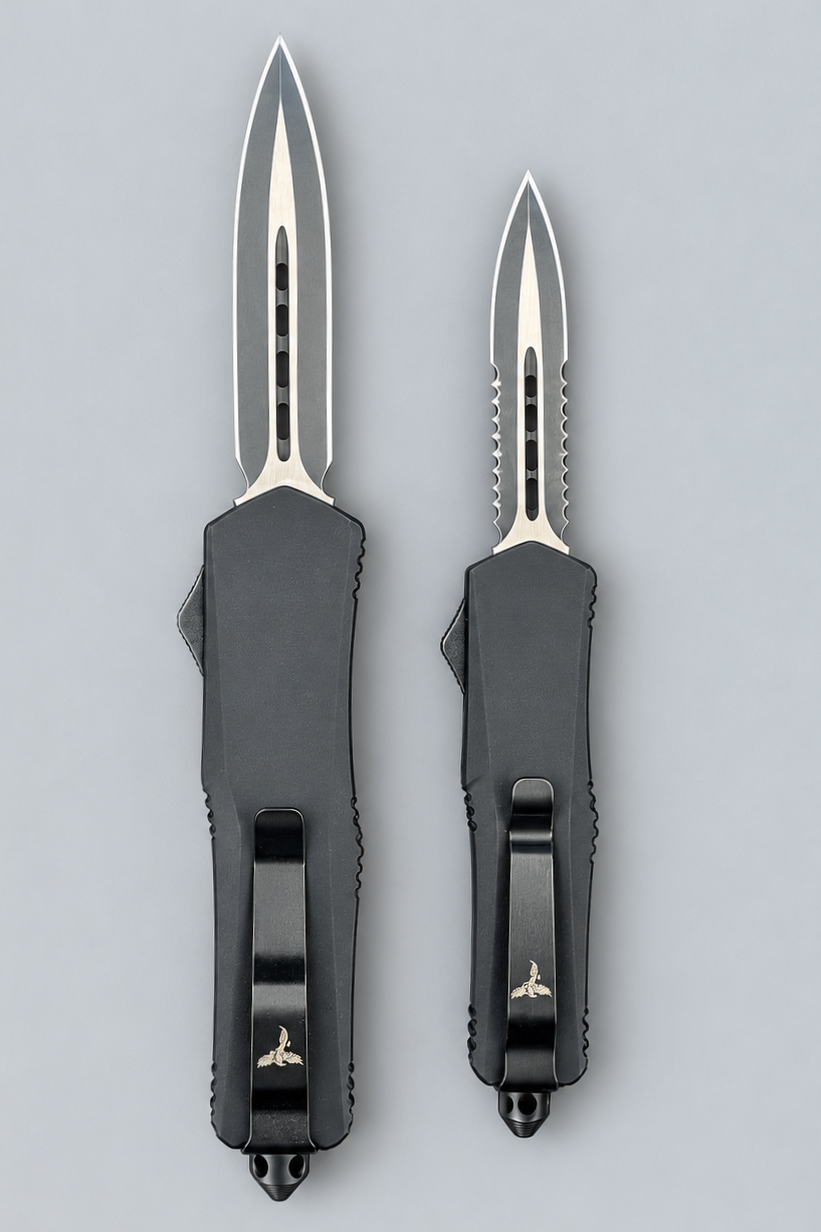 Large+and+small+scout+knives%2C+overhead.png
