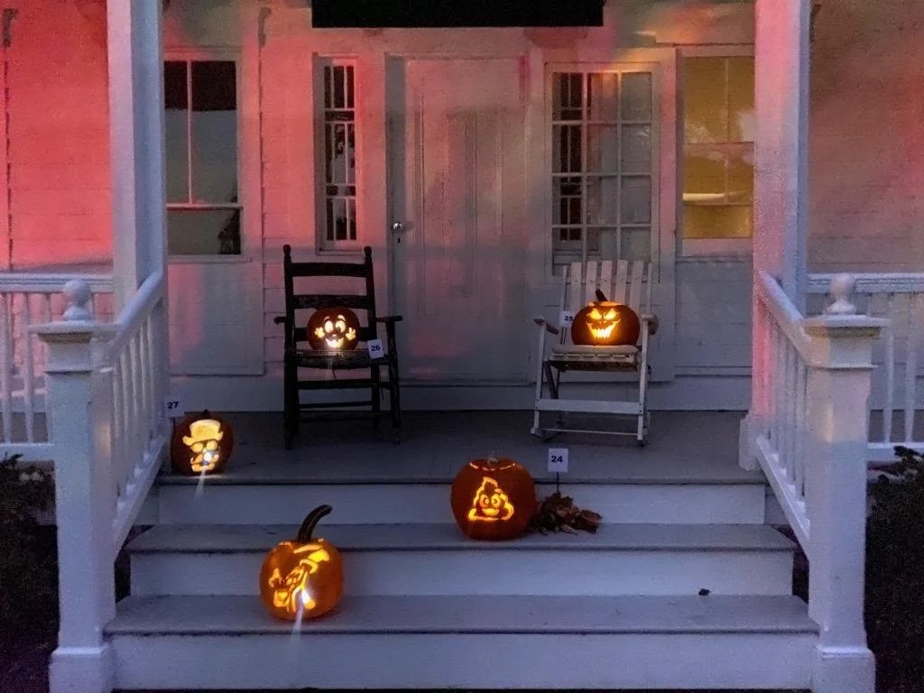 Jack-o'-Lantern Stroll, 2020: lit pumpkins on the Coley House porch
