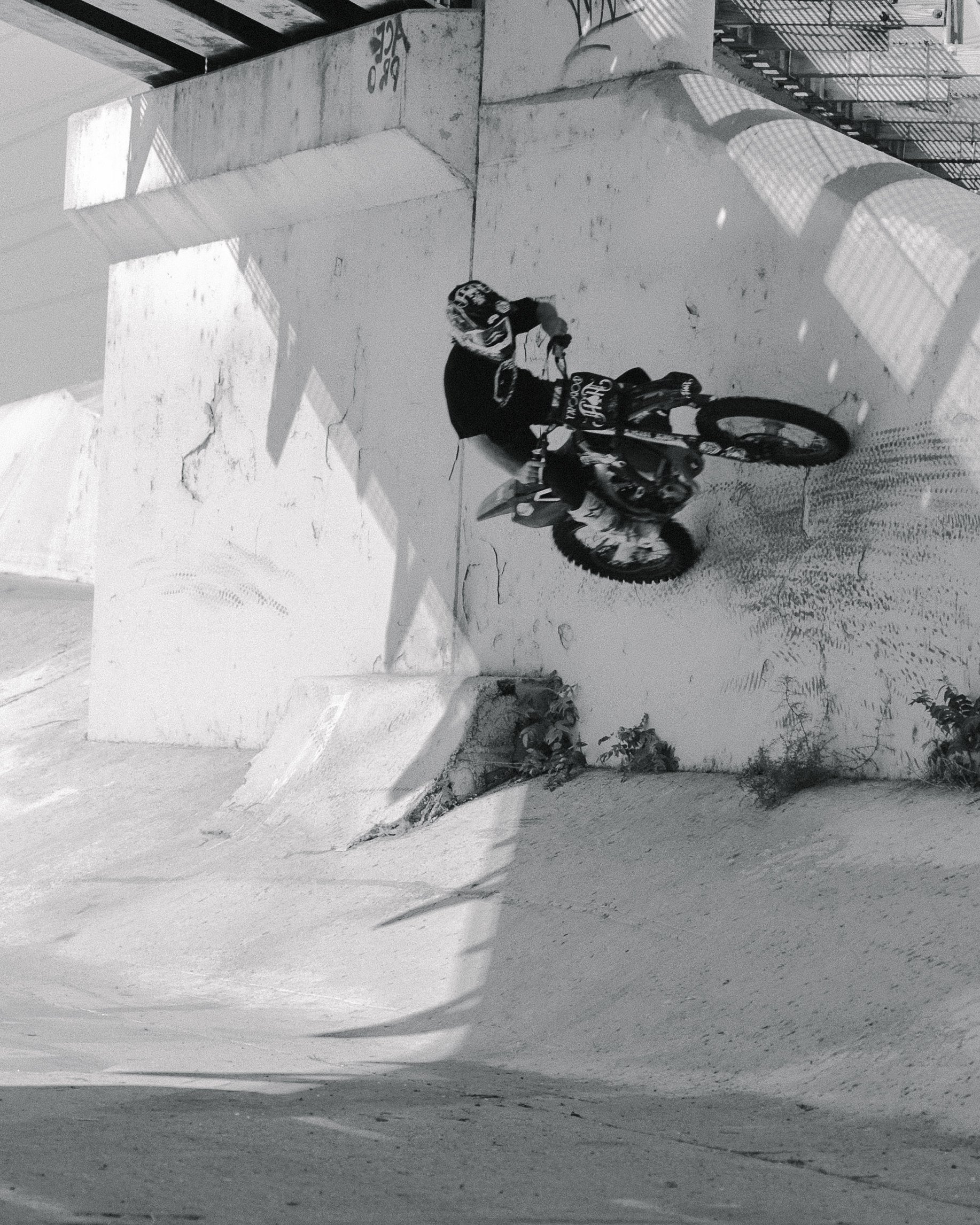 LB MOTO BRIDGE (4 of 20).jpg