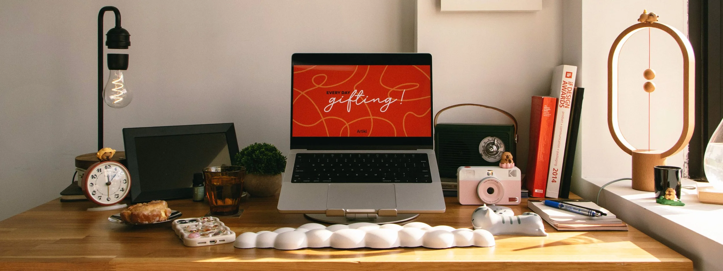 Brand Identity / Artikl | A Canadian Gift Shop