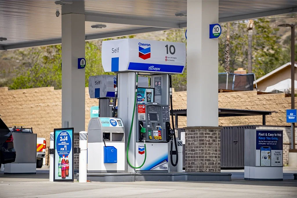 Chevron_Lake-Elsinore-1.jpg