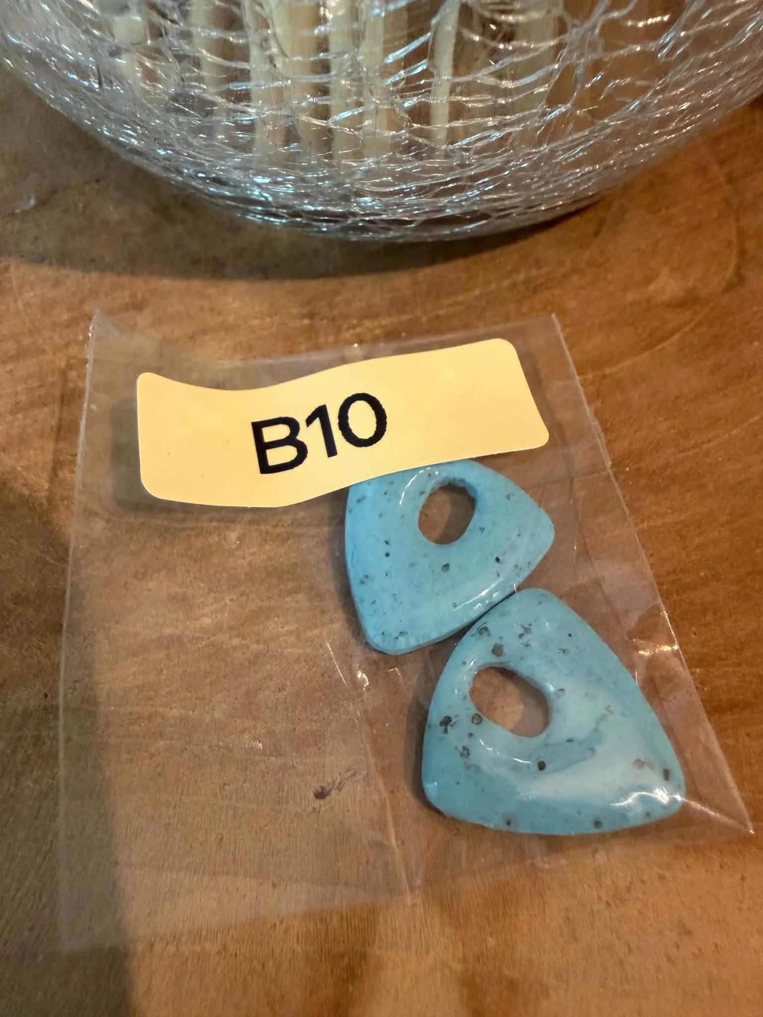 B10