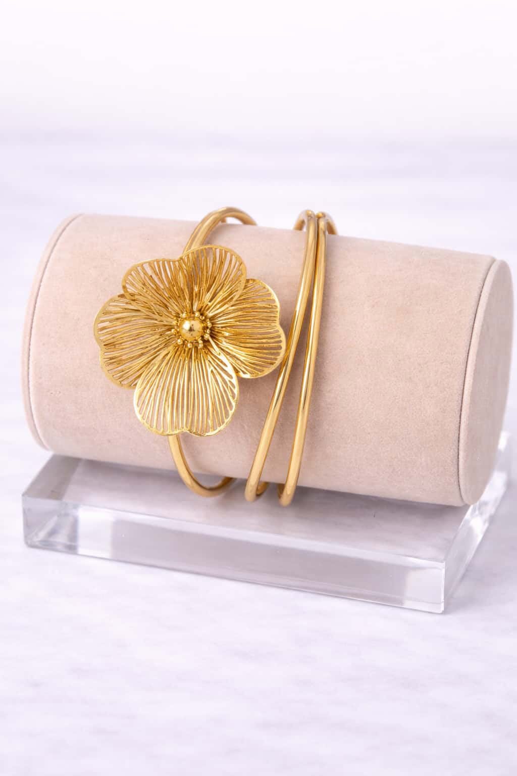 bracelet fleur couleur or