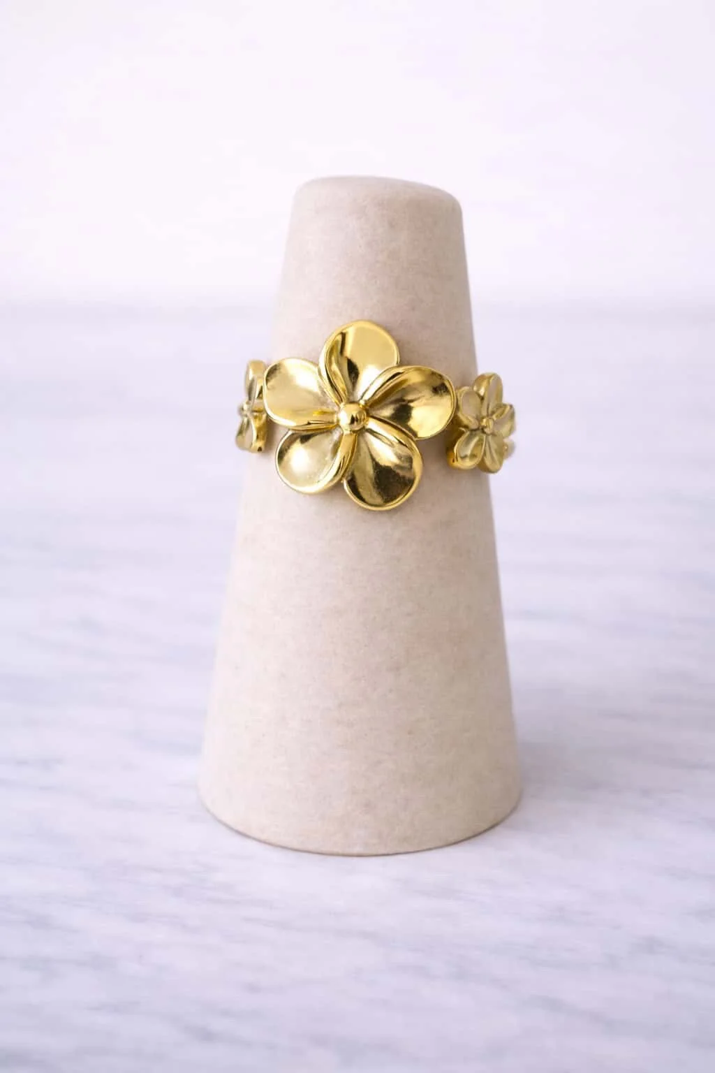 petite bague fleur couleur or
