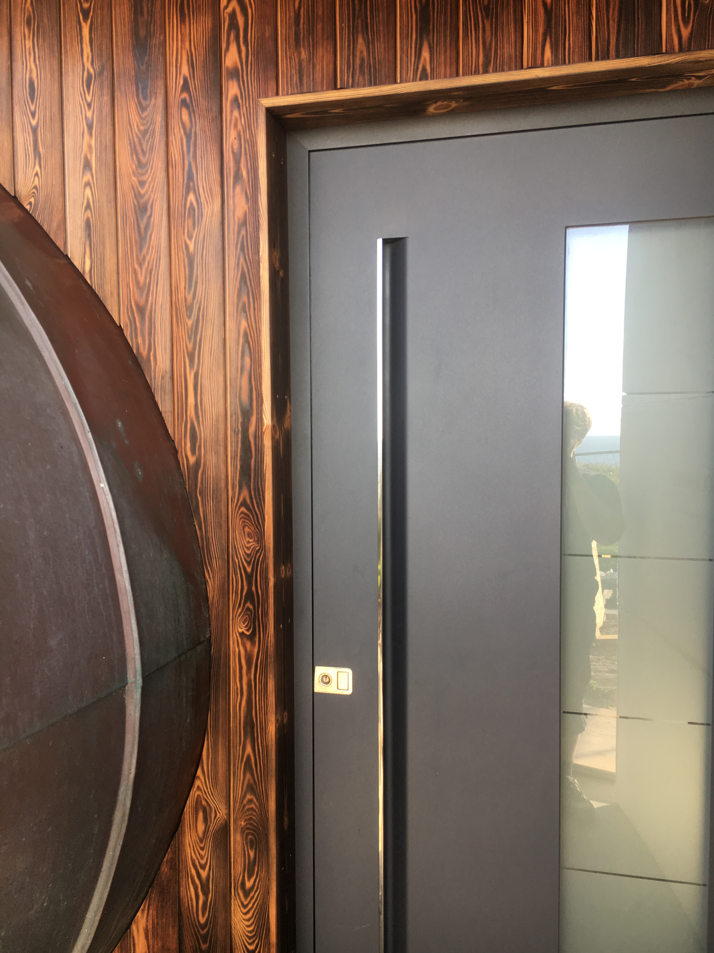 studio-hab-newquay-fistral-thepebble-frontdoor.webp