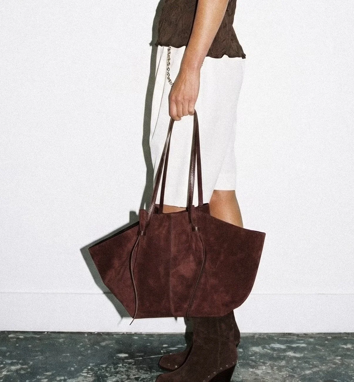 Tasche Yuzefi