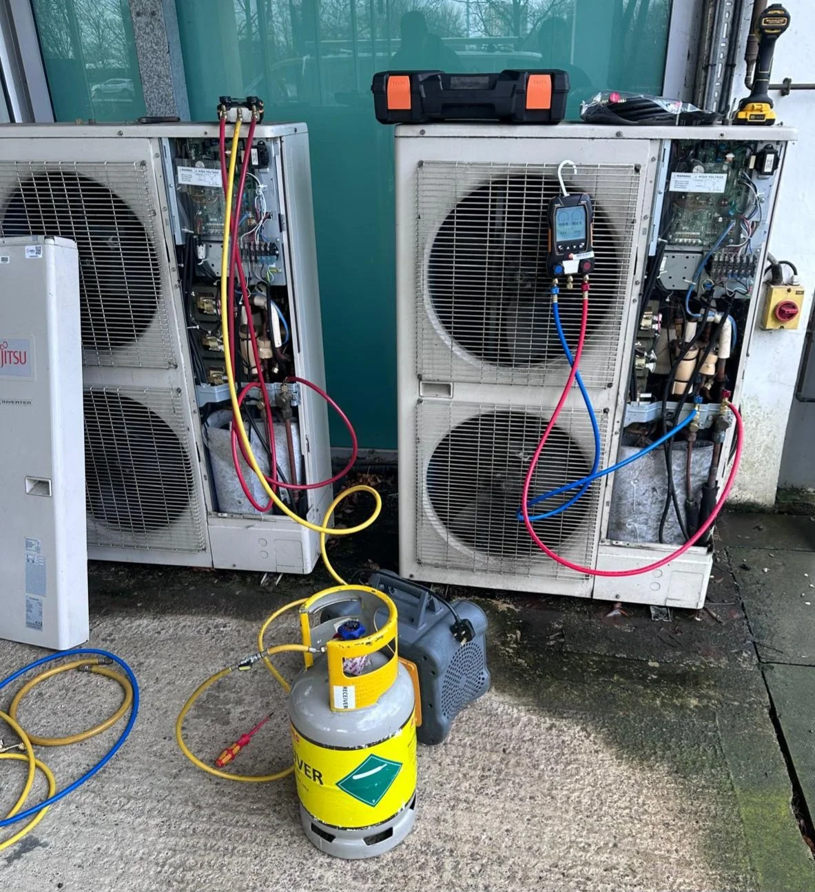 Air conditioning servicing.jpg