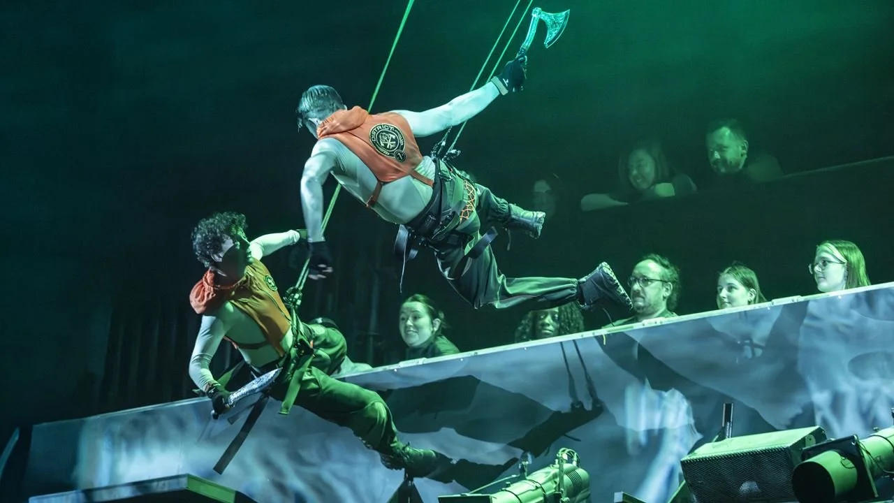 hunger-games-on-stage-tributes-fighting-1920x1080.jpg