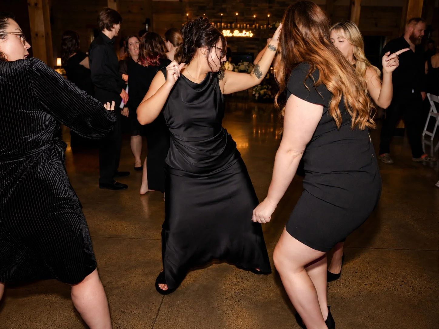 Reception dancing 23.jpg