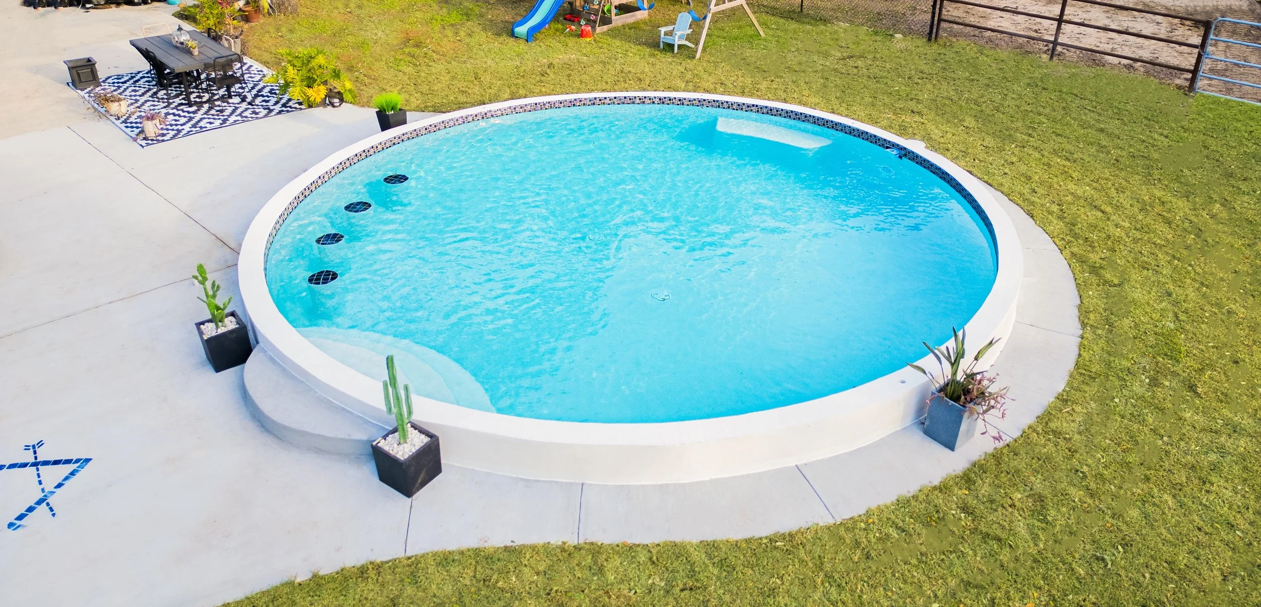 Pool 03 copy.jpg