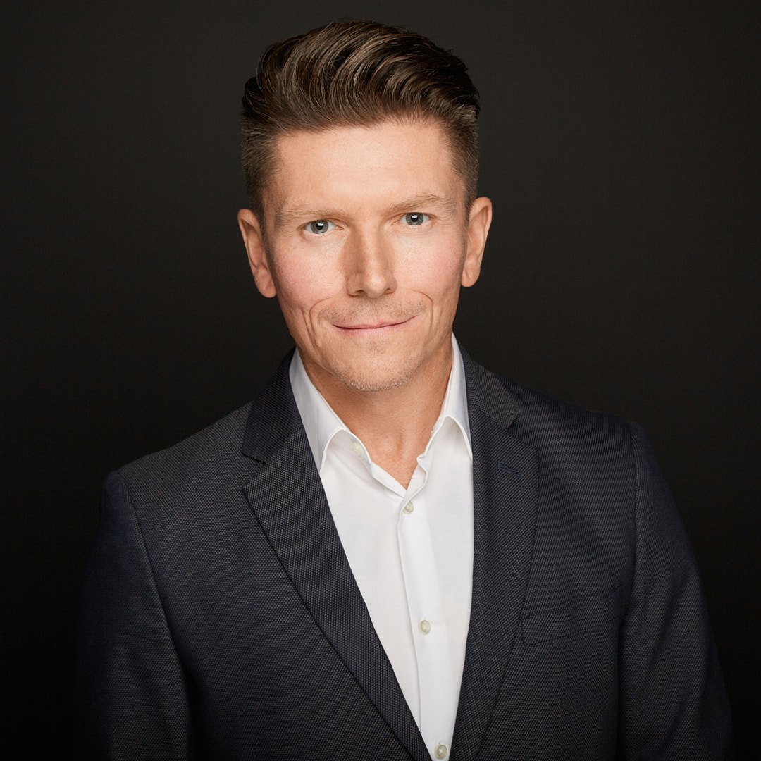 Profile Popup Professional Calgary Headshots 73.jpg
