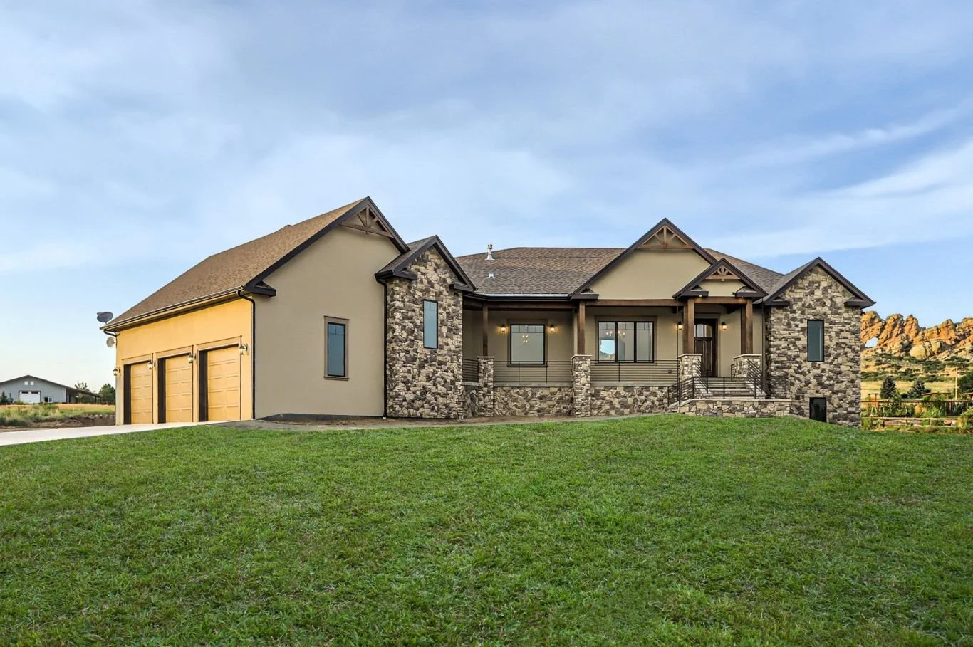 Backbone stucco2.jpg