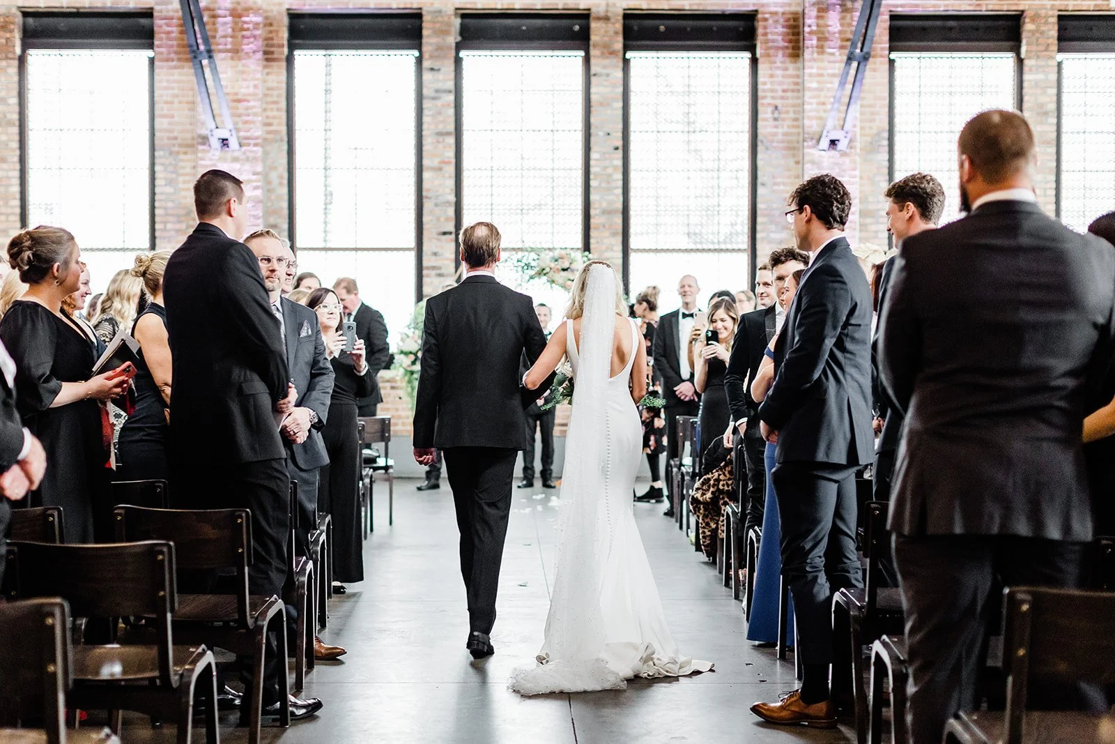 Classic-Chicago-Cith-Hall-Union-Station-Lankheet-Spring-Wedding-894.jpg