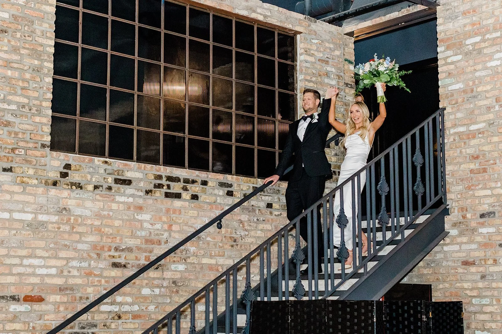 Classic-Chicago-Cith-Hall-Union-Station-Lankheet-Spring-Wedding-1169.jpg