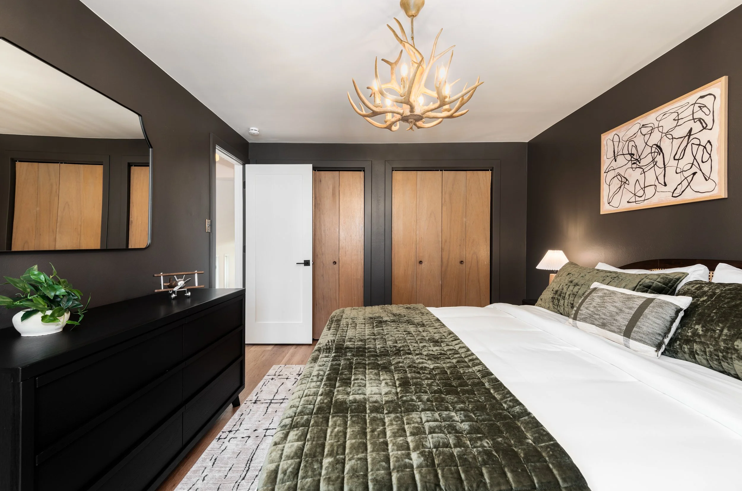 37-2nd Bedroom.jpg