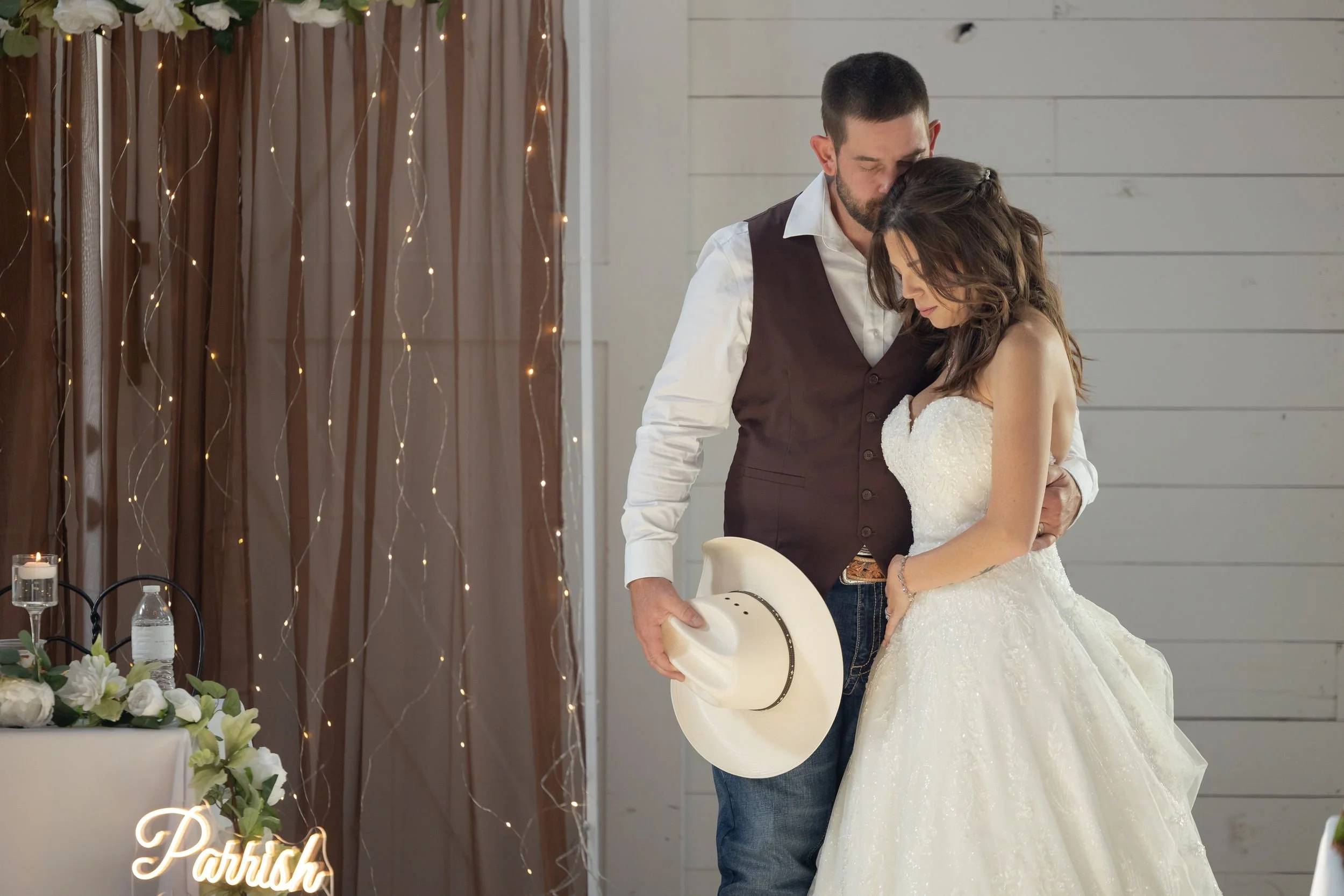 Heather and Geffrey's first dance at The Barn at Paradise Place