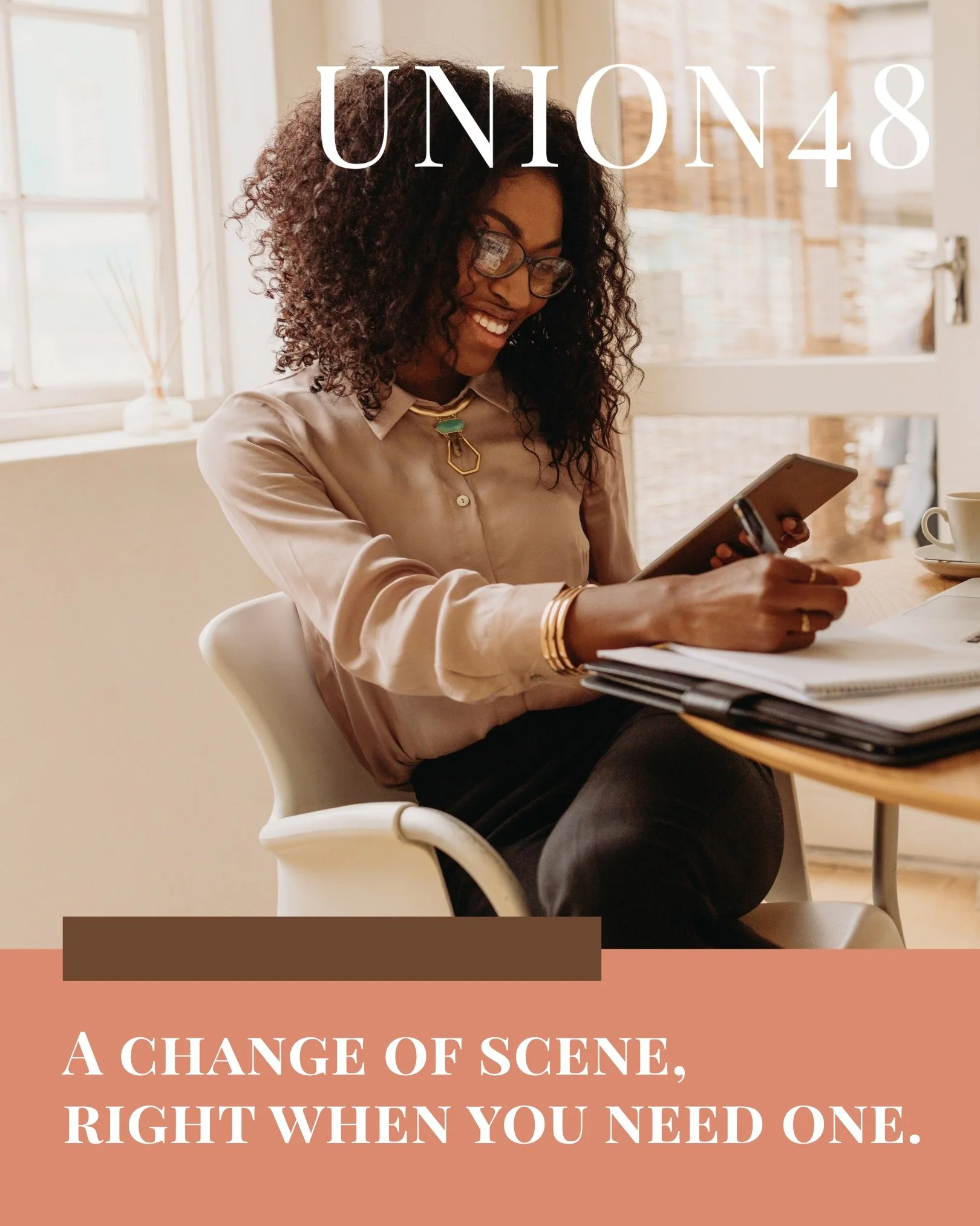 A change of scene, right when you need one.

Bring your laptop to the coworking clubhouse. Fit in a workout at the 24-hour gym. Take your dog out to play, then make an afternoon of it by the pool.

There&rsquo;s room for every part of your day at Uni
