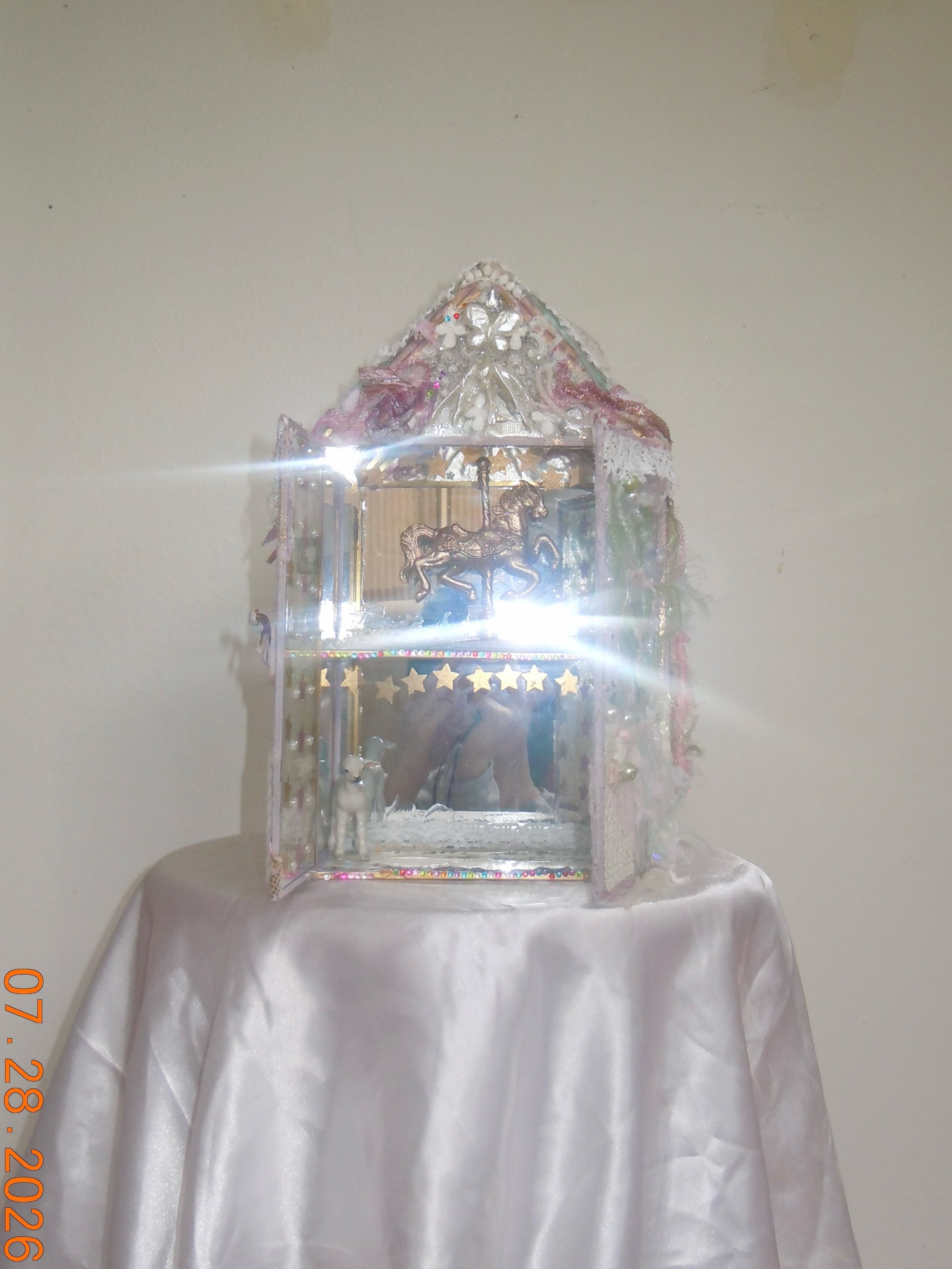 portal mirror house