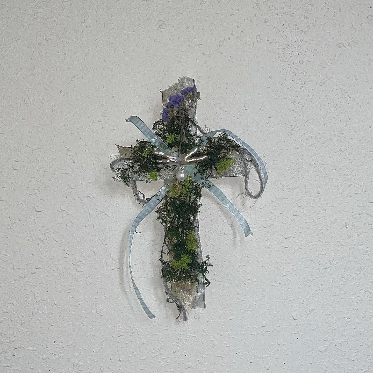 cross of moss